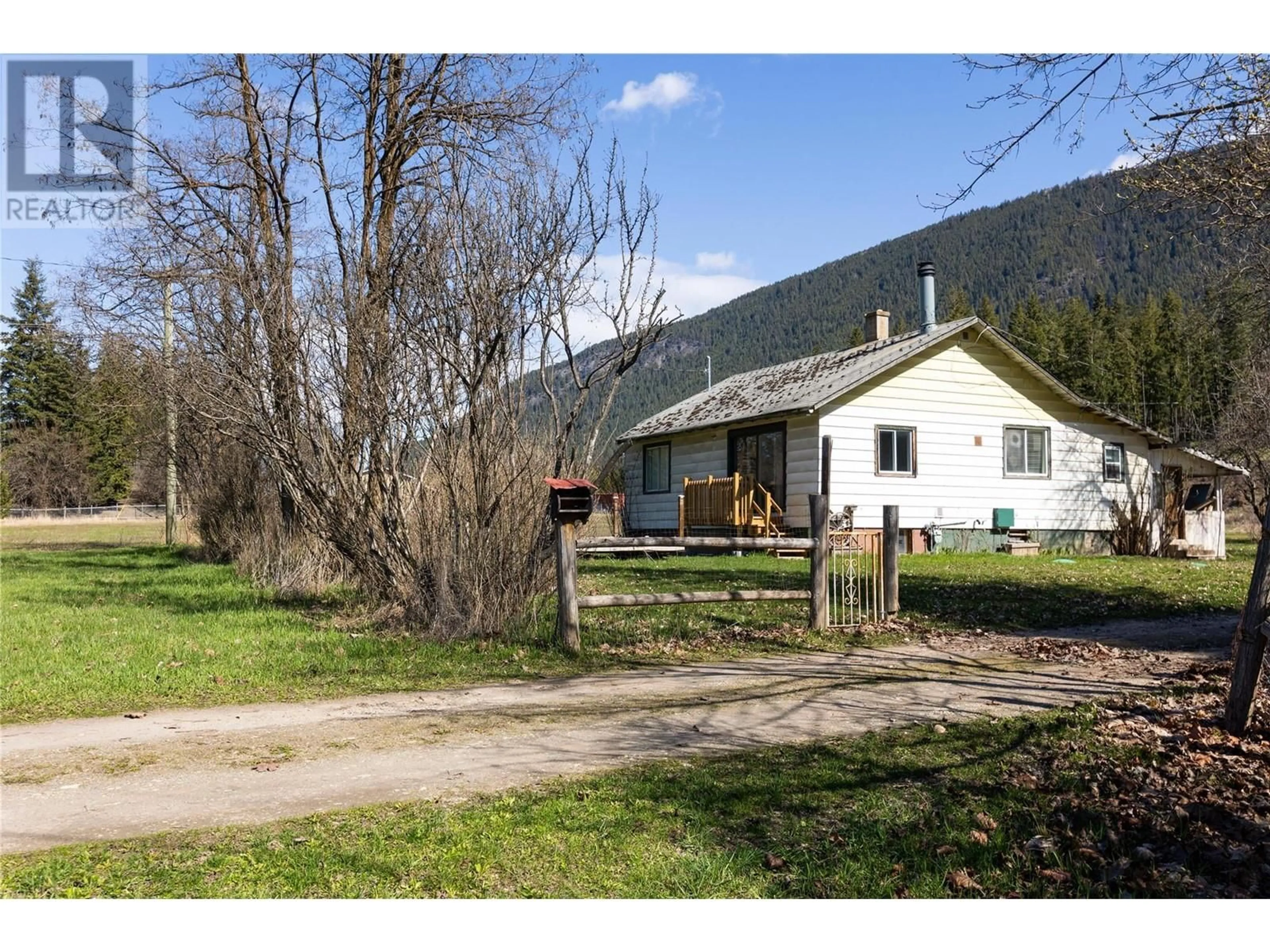 Unknown for 4251 MIKKELSON FRONTAGE ROAD, Tappen British Columbia V0E2X2