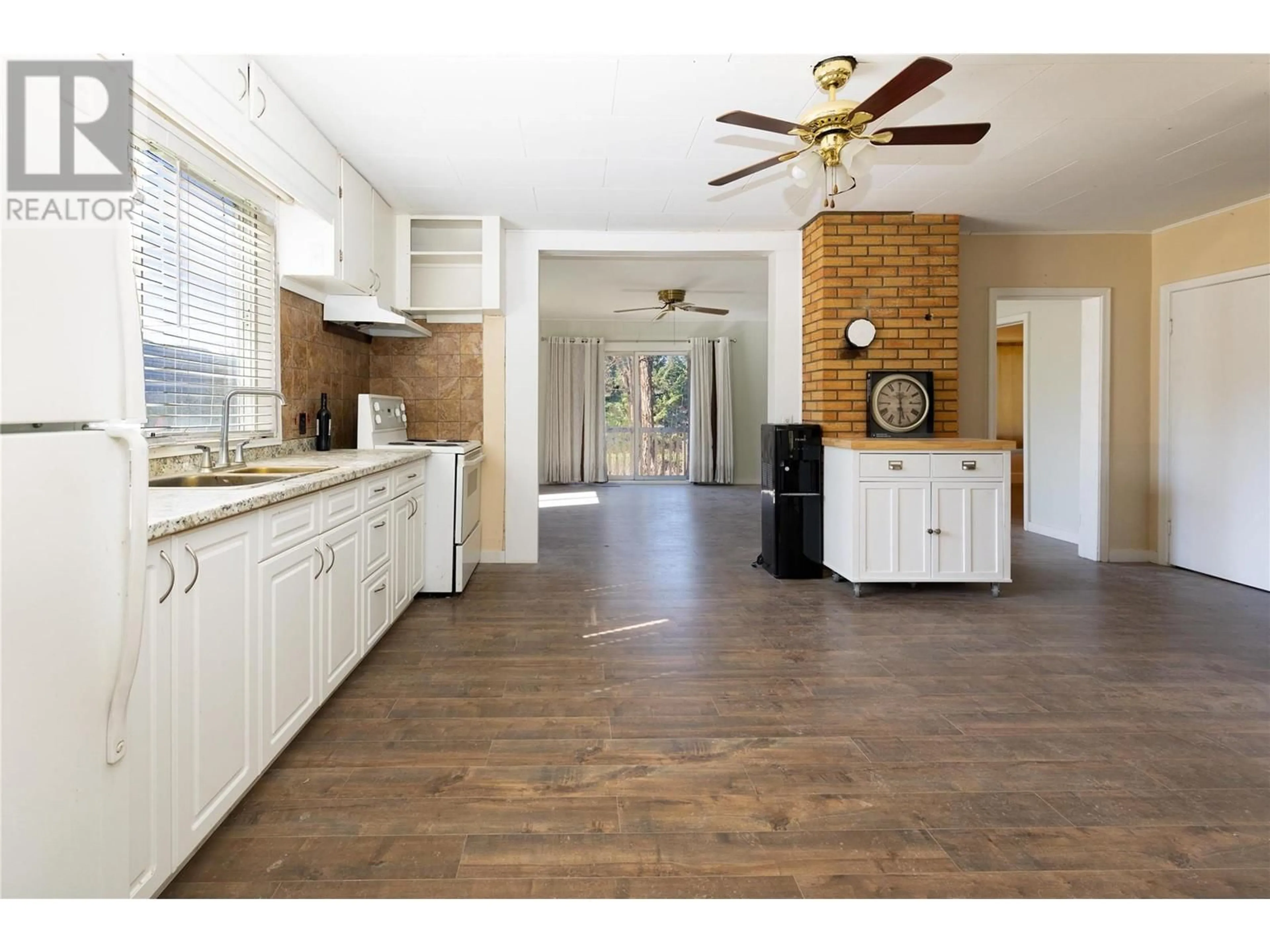 Open concept kitchen, ceramic/tile floor for 4251 MIKKELSON FRONTAGE ROAD, Tappen British Columbia V0E2X2