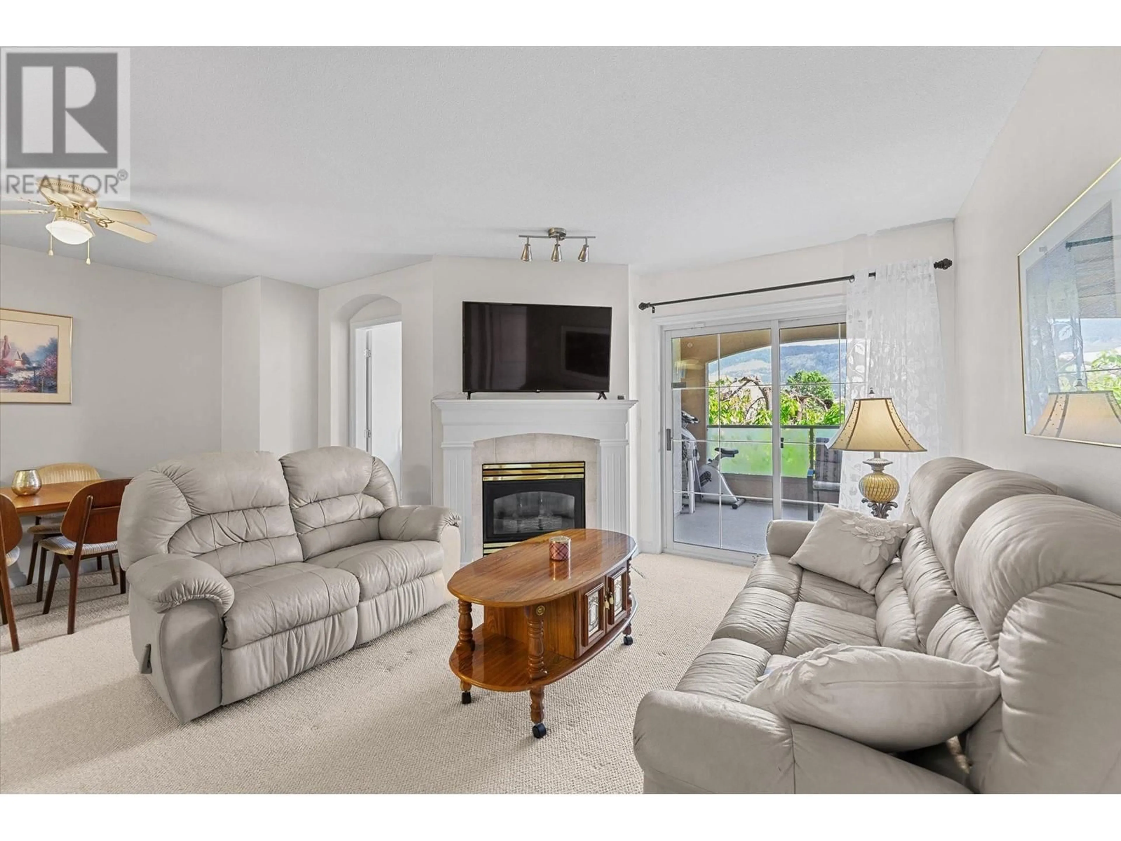 Living room with furniture, unknown for 205 - 3890 BROWN ROAD, West Kelowna British Columbia V4T2J5