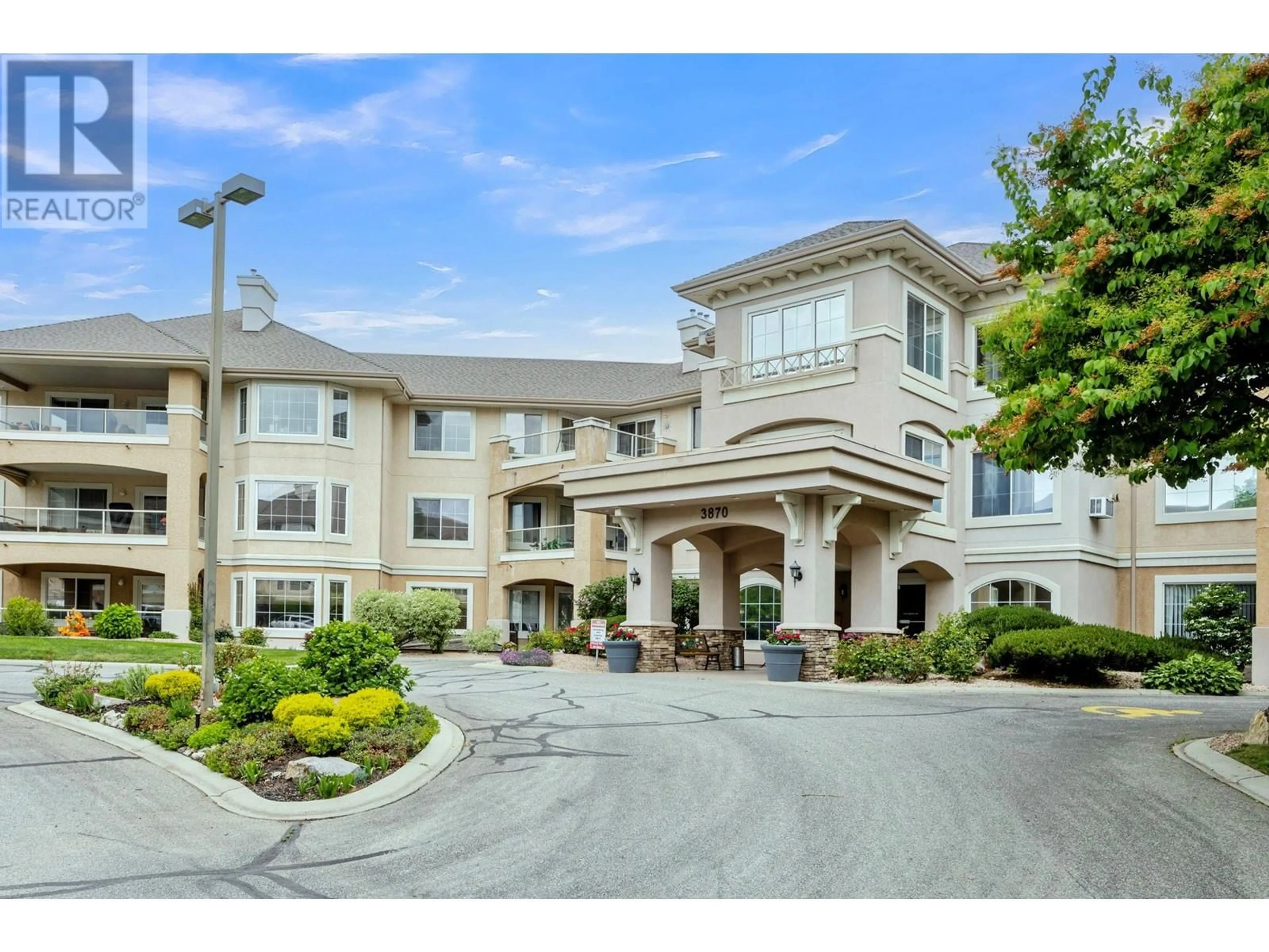 Indoor foyer for 314 - 3870 BROWN ROAD, West Kelowna British Columbia V4T2J5