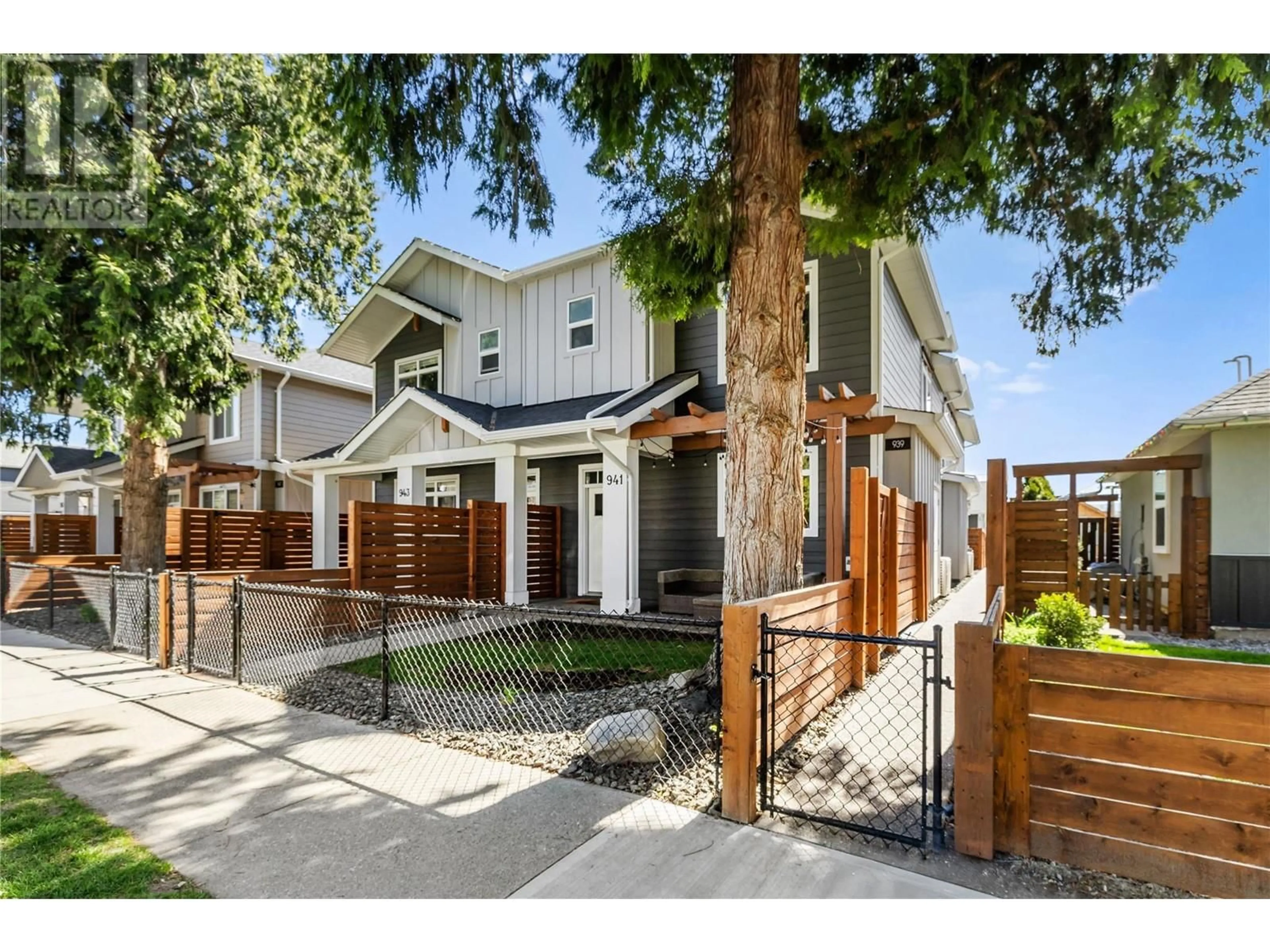 Unknown for 939 STOCKWELL AVENUE, Kelowna British Columbia V1Y6W3
