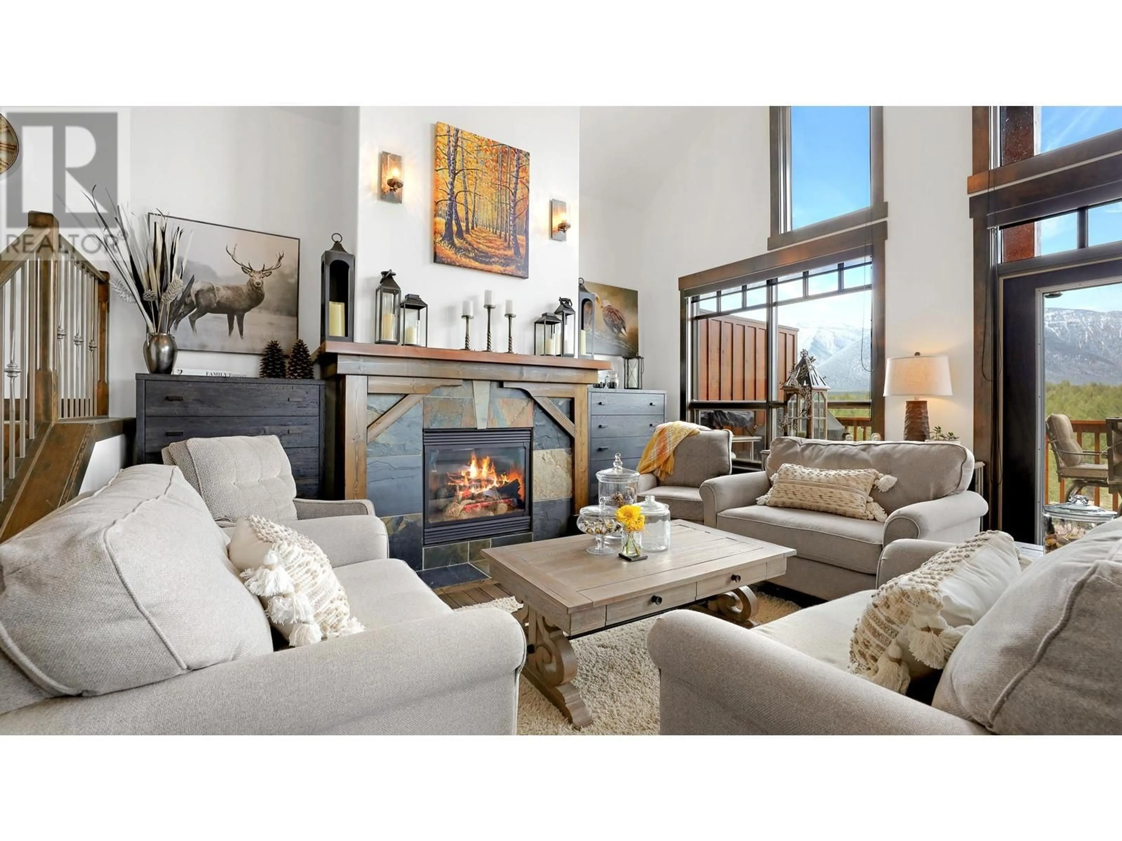 Living room with furniture, unknown for 12 - 2598 MOUNTAINVIEW CRESCENT, Invermere British Columbia V0A1K6