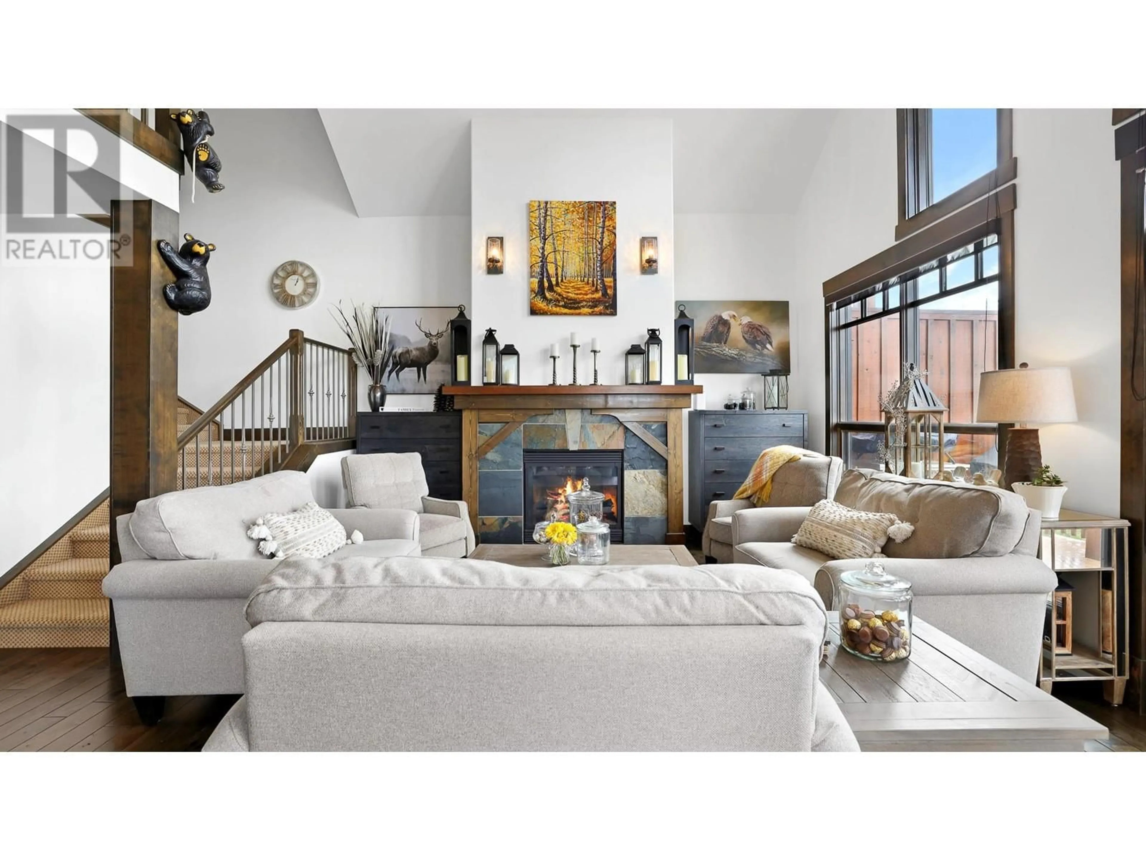 Living room with furniture, unknown for 12 - 2598 MOUNTAINVIEW CRESCENT, Invermere British Columbia V0A1K6