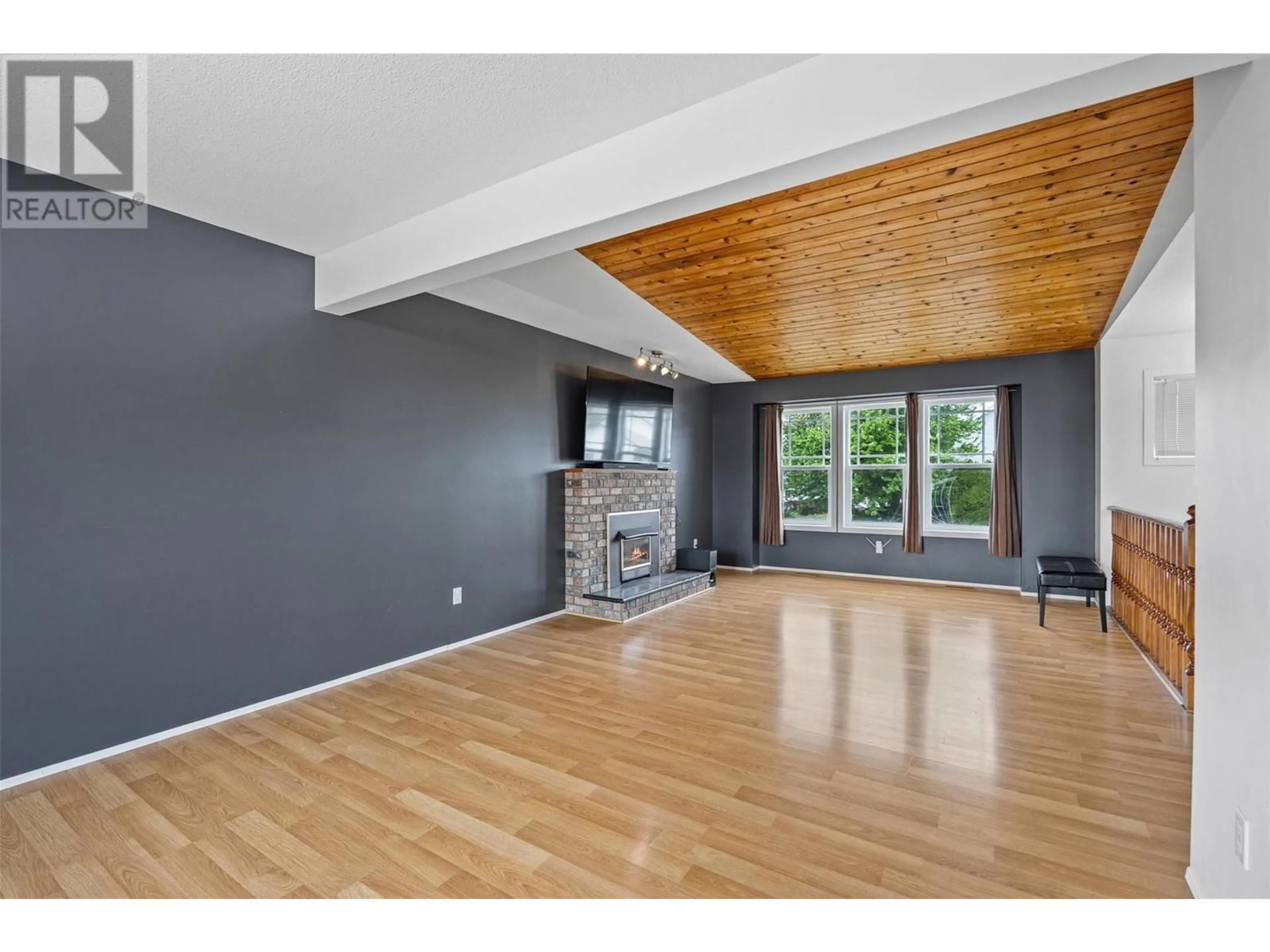 Unknown for 2203 BOSSERT AVENUE, Kamloops British Columbia V2B8H6
