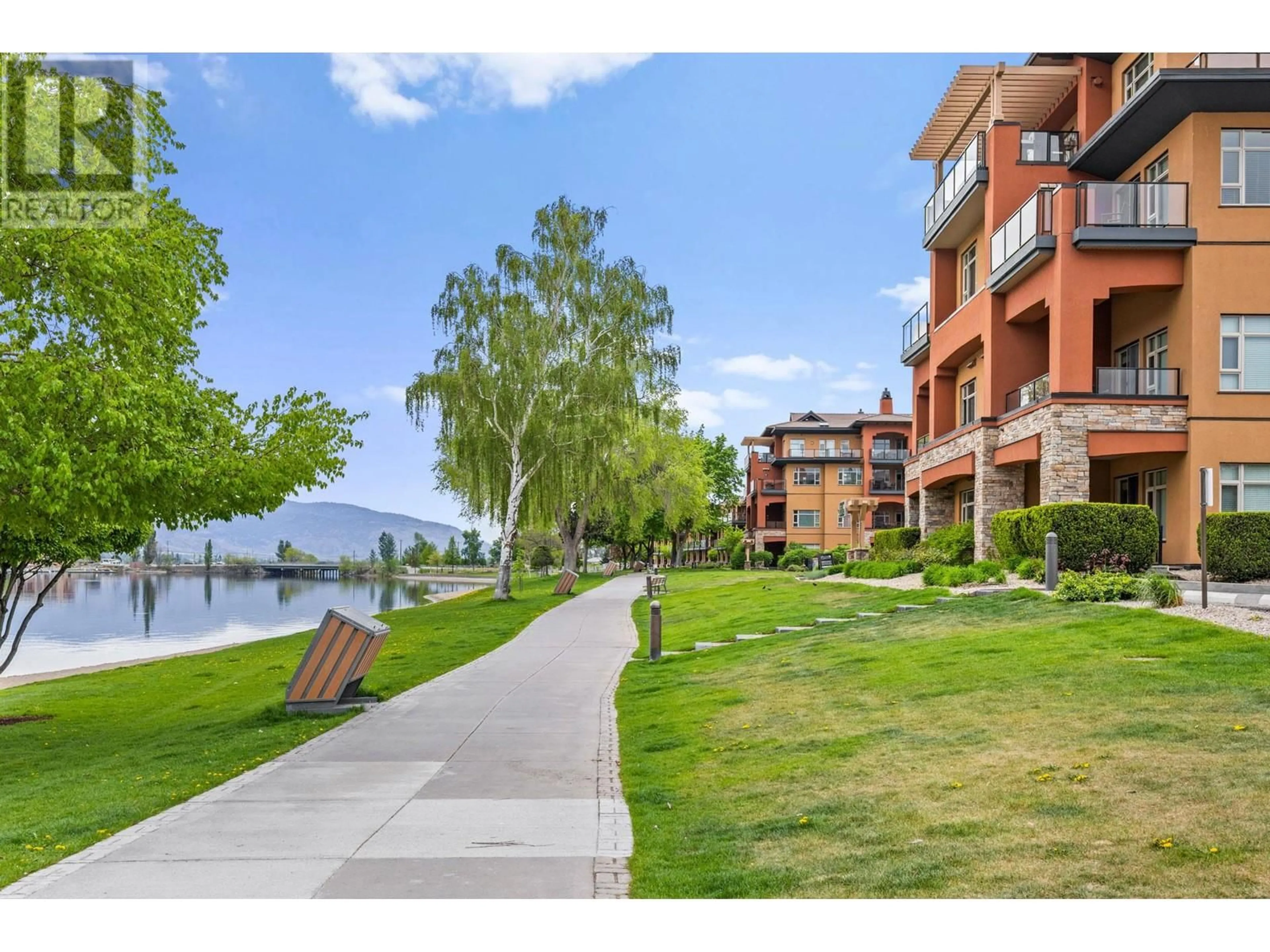 Patio, water/lake/river/ocean view for 413 - 15 PARK PLACE, Osoyoos British Columbia V0H1V0