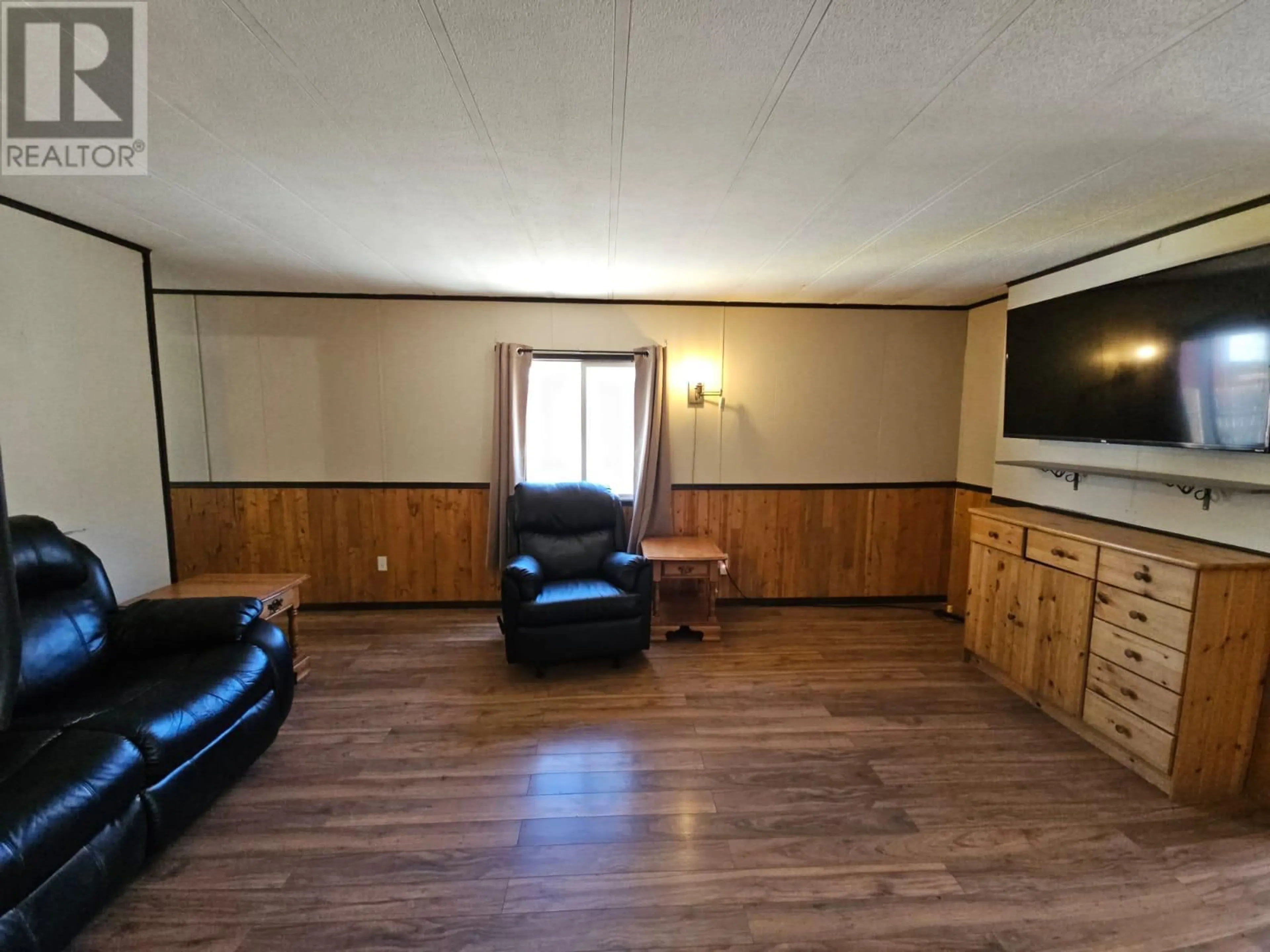 A pic of a room for 5271 45 STREET SOUTHEAST, Chetwynd British Columbia V0C1J0