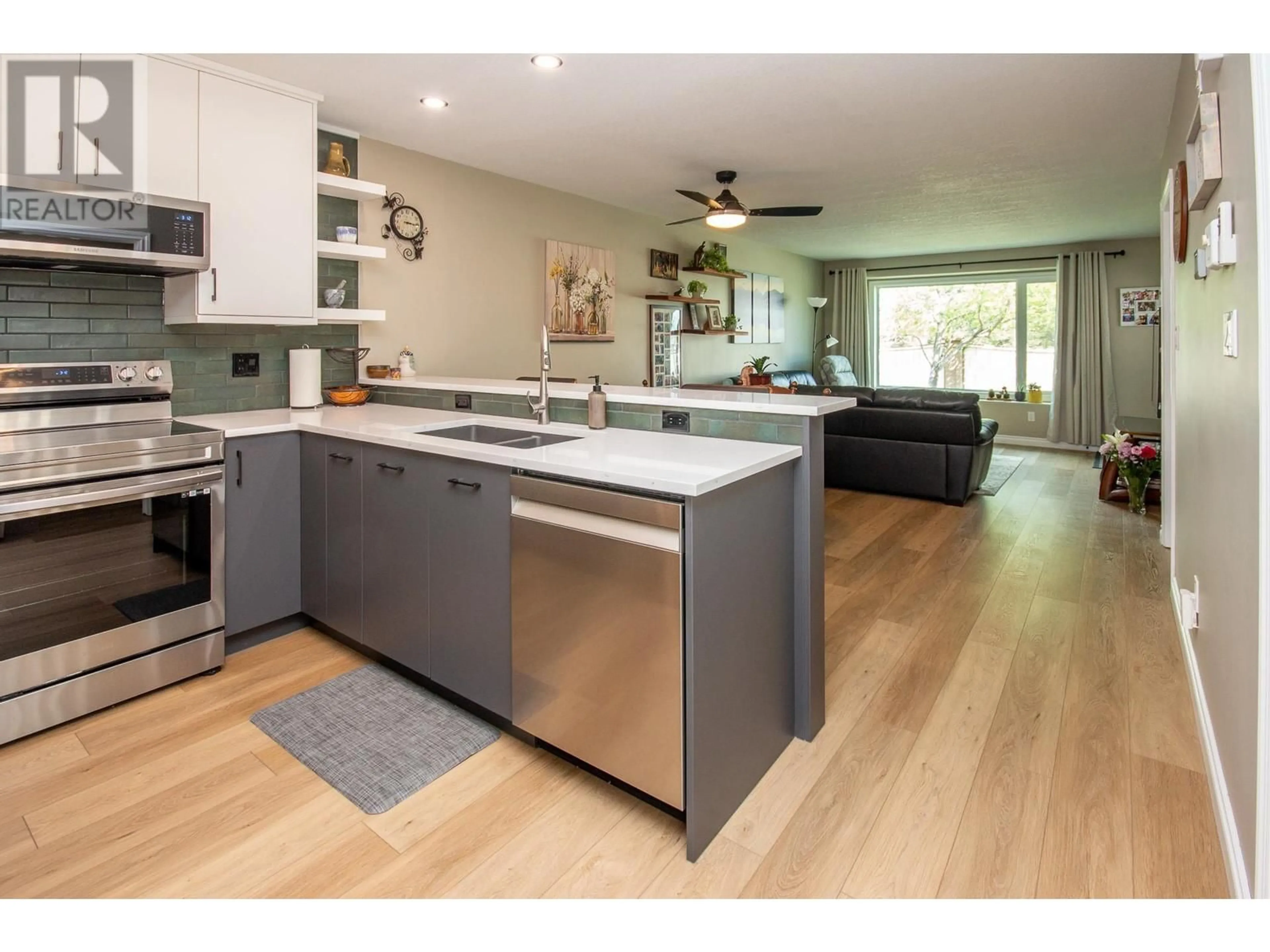 Open concept kitchen, unknown for 102 - 10805 13 STREET, Dawson Creek British Columbia V1G4E5