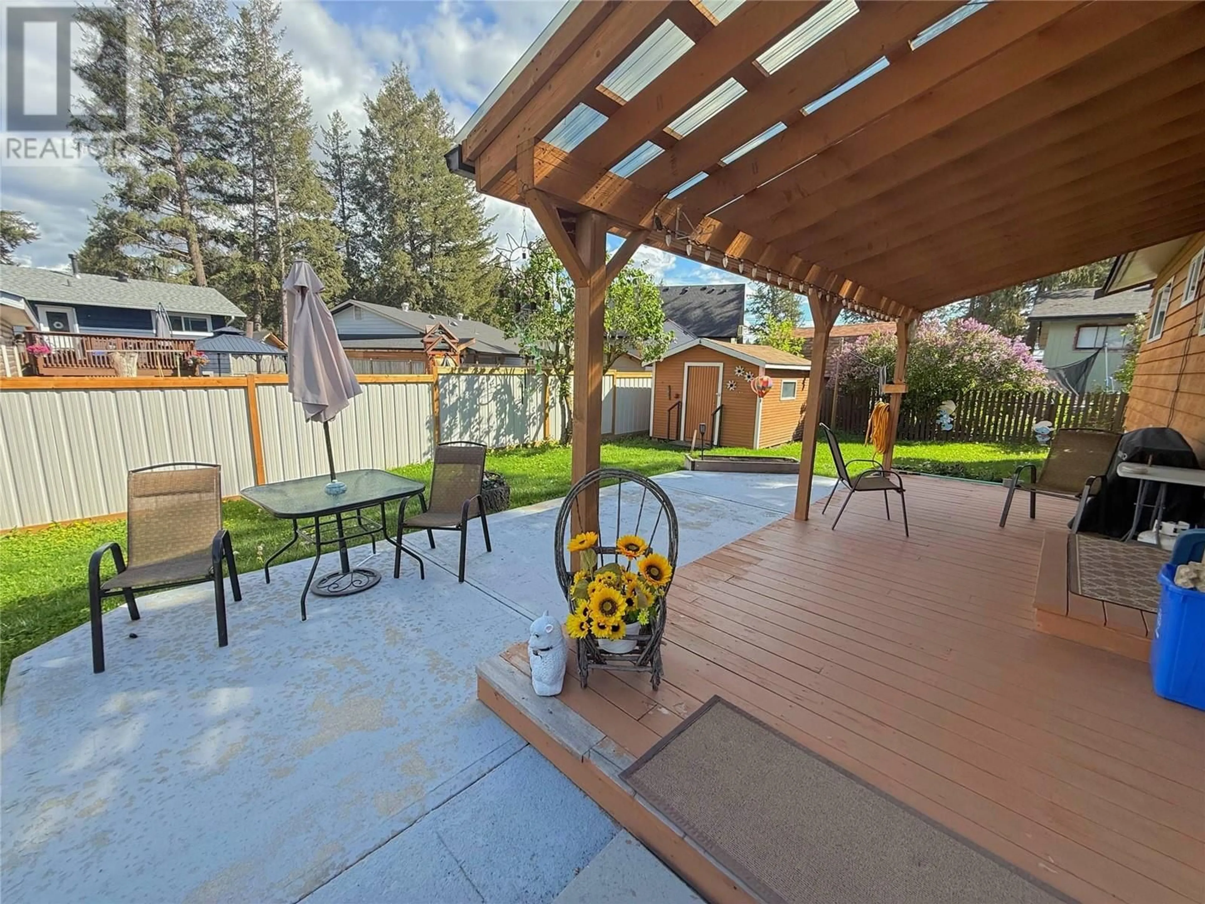 Patio, street for 117 EDGEWOOD DRIVE, Princeton British Columbia V0X1W0