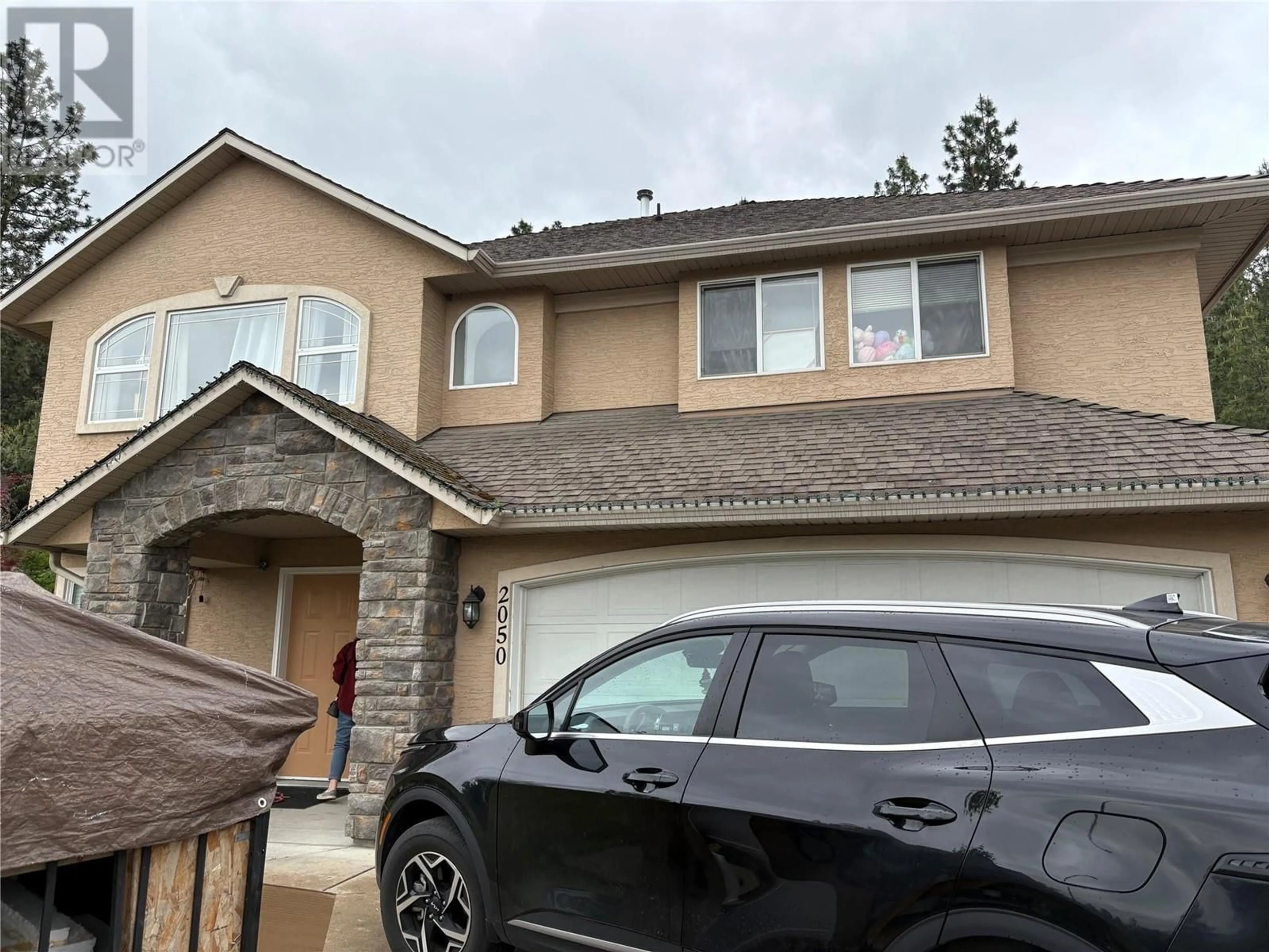 Home with vinyl exterior material, mountain view for 2050 HORIZON DRIVE, West Kelowna British Columbia V1Z3N4