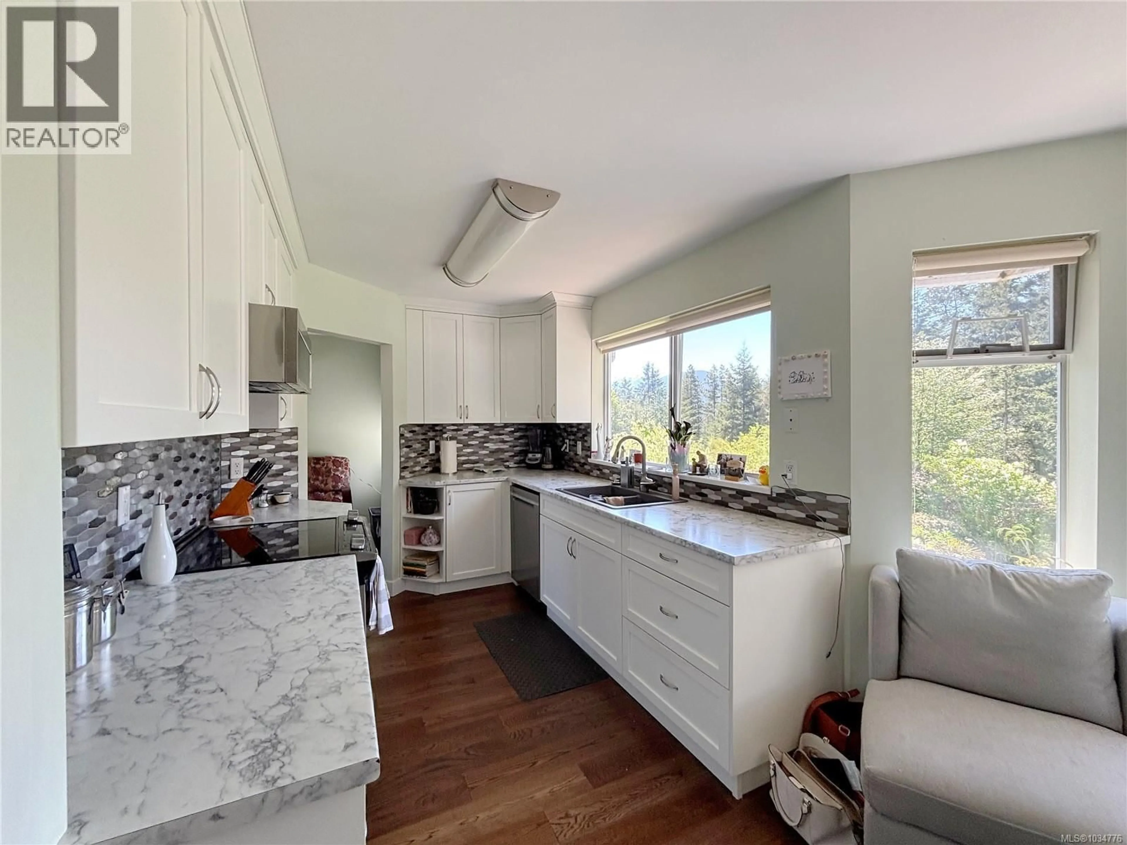 Open concept kitchen, unknown for 414 DONNER DRIVE, Gold River British Columbia V0P1G0
