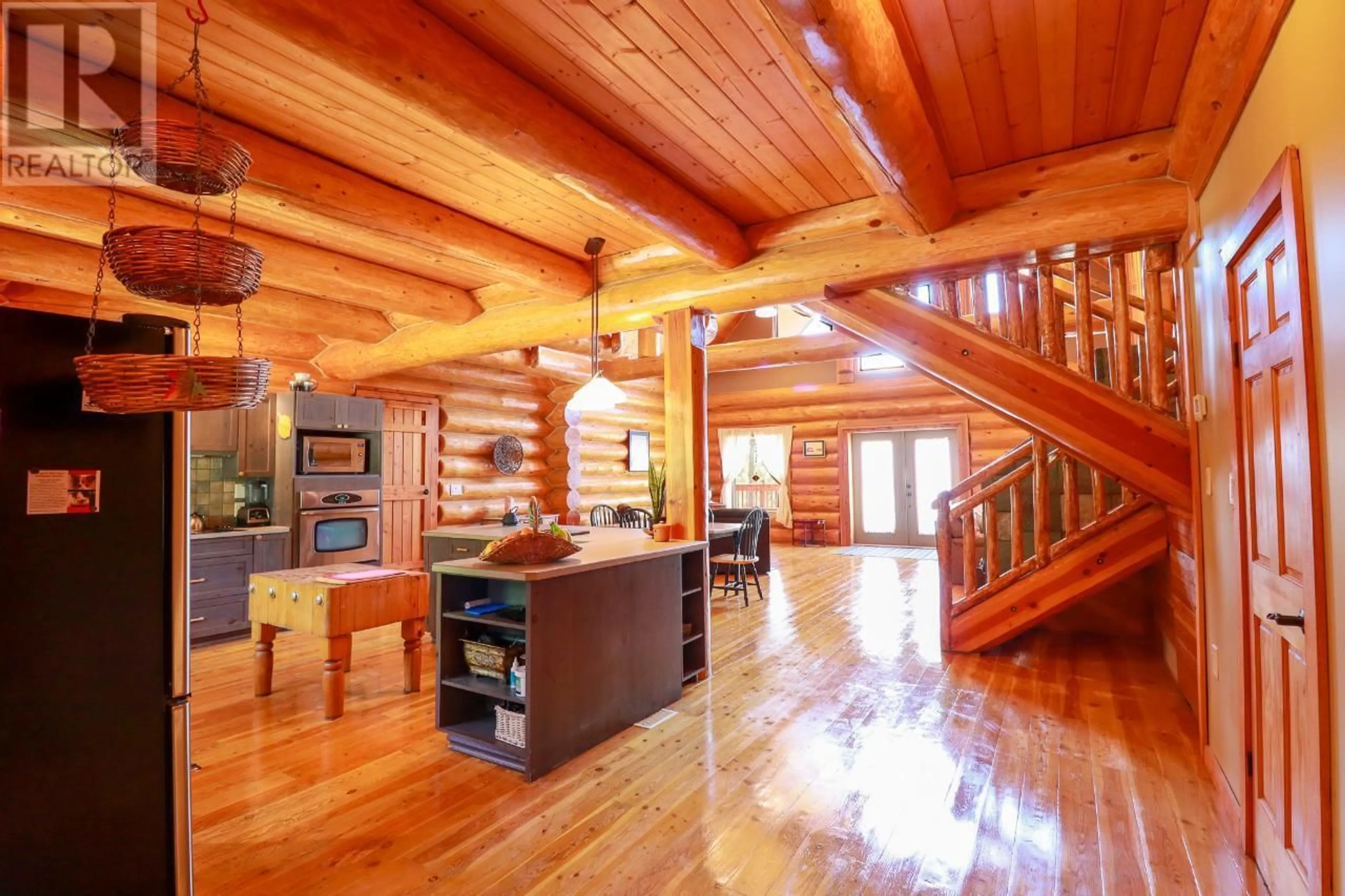 Indoor foyer for 3901 COTTONWOOD LANE, Naramata British Columbia V0H1N1