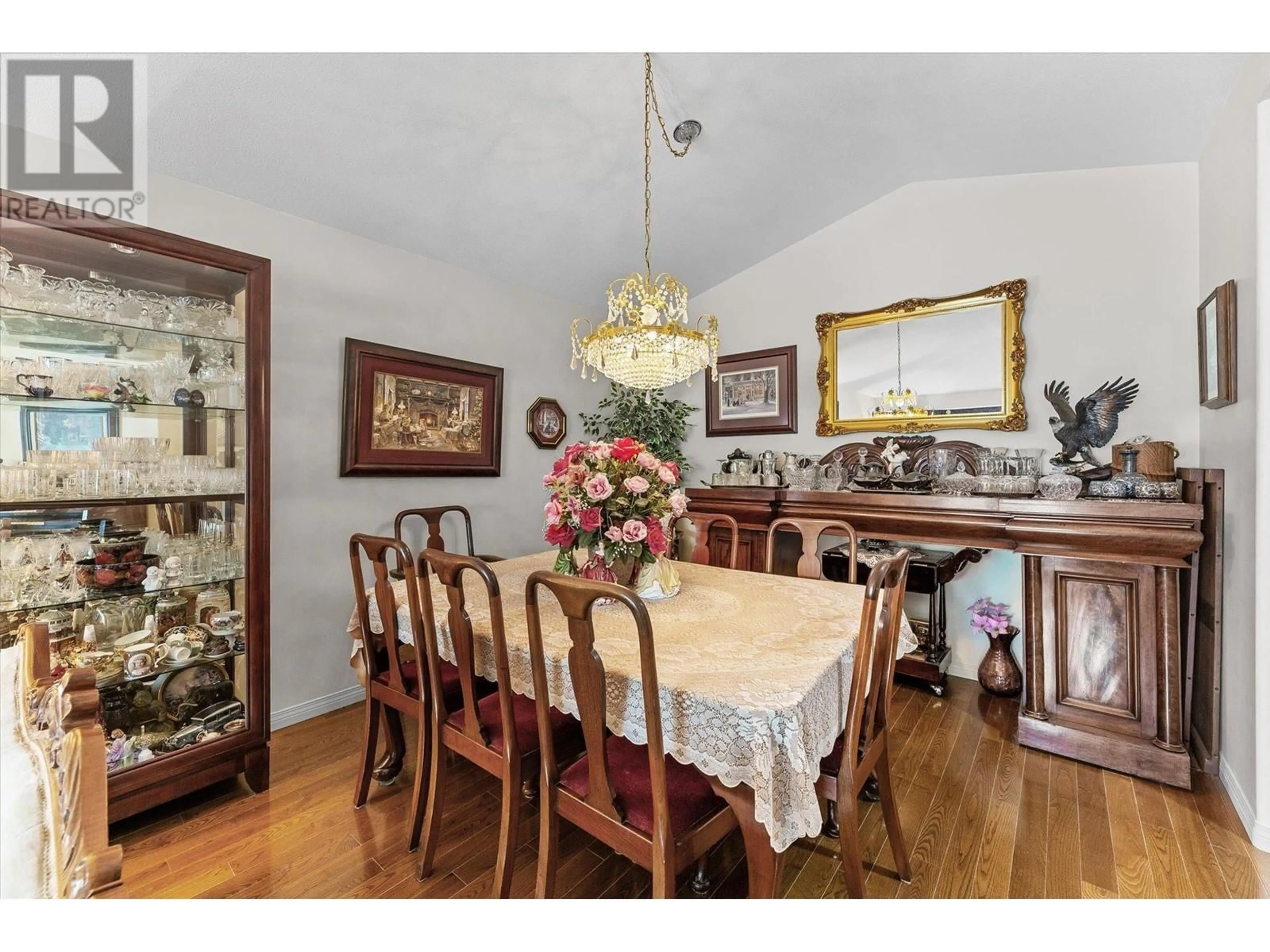 Dining room, wood/laminate floor for 147 - 4074 GELLATLY ROAD, West Kelowna British Columbia V4T2S8