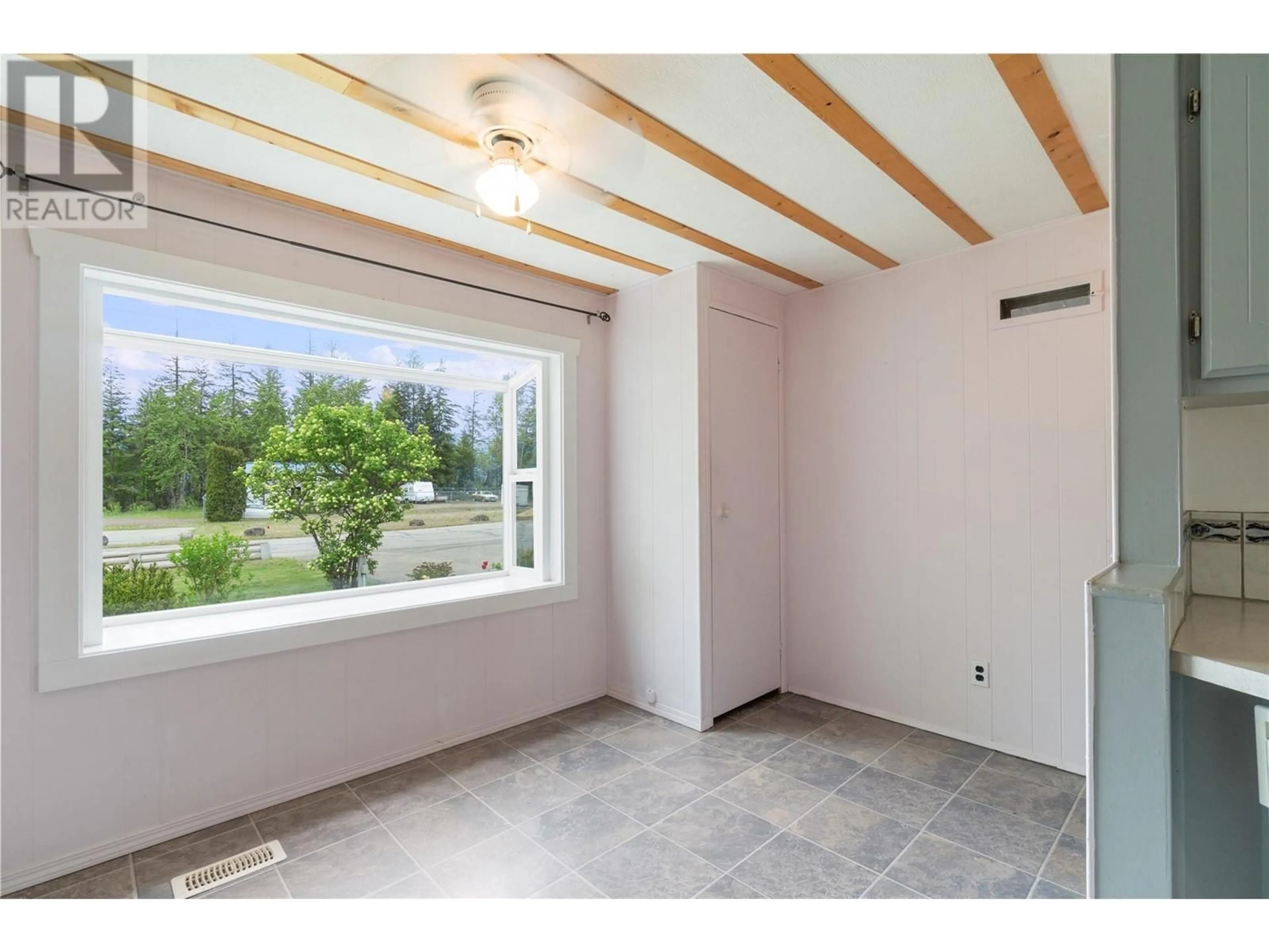 A pic of a room for 98 - 1361 30 STREET SOUTHEAST, Salmon Arm British Columbia V1E2N4