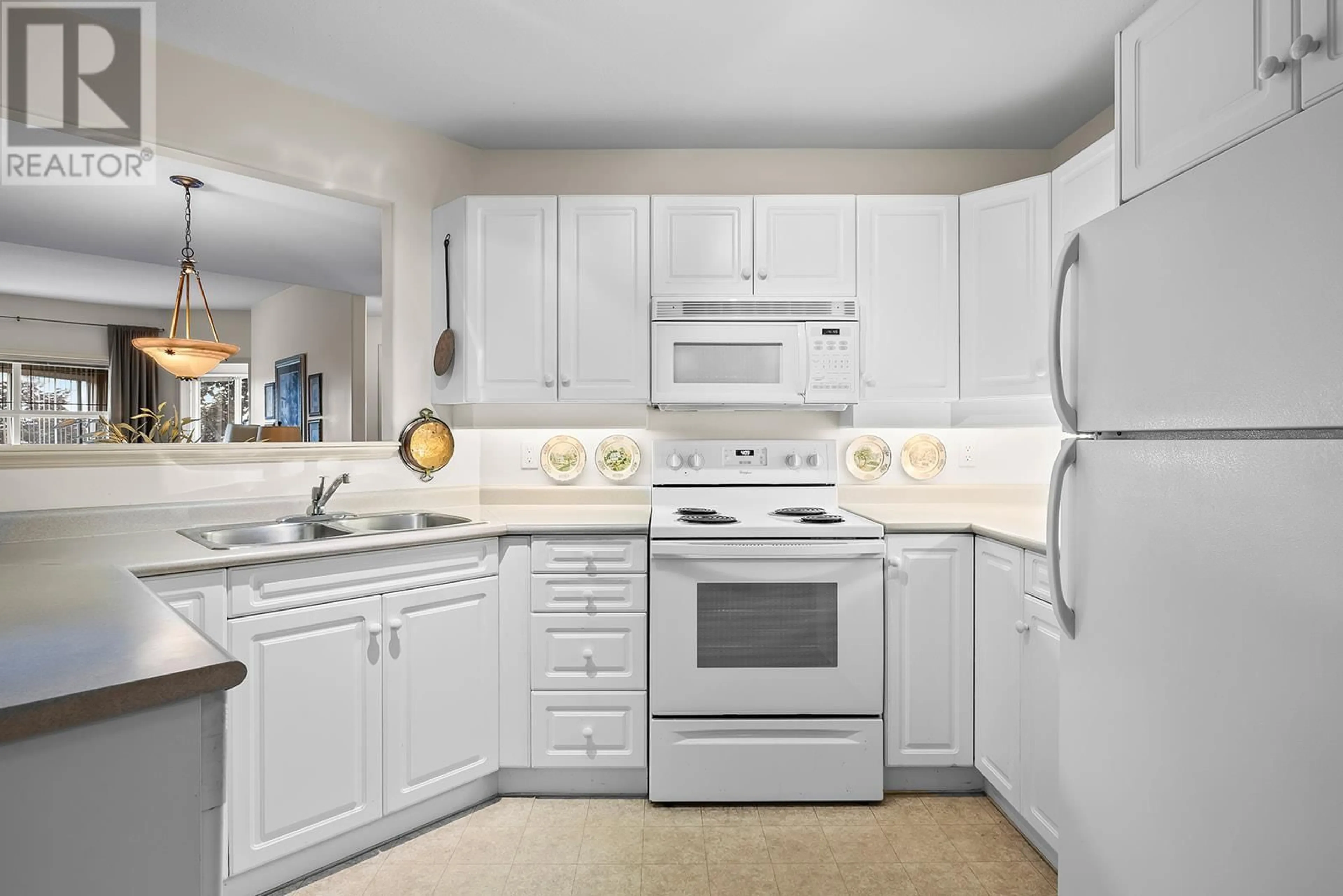 Standard kitchen, ceramic/tile floor for 311 - 555 HOUGHTON ROAD, Kelowna British Columbia V1X7P9