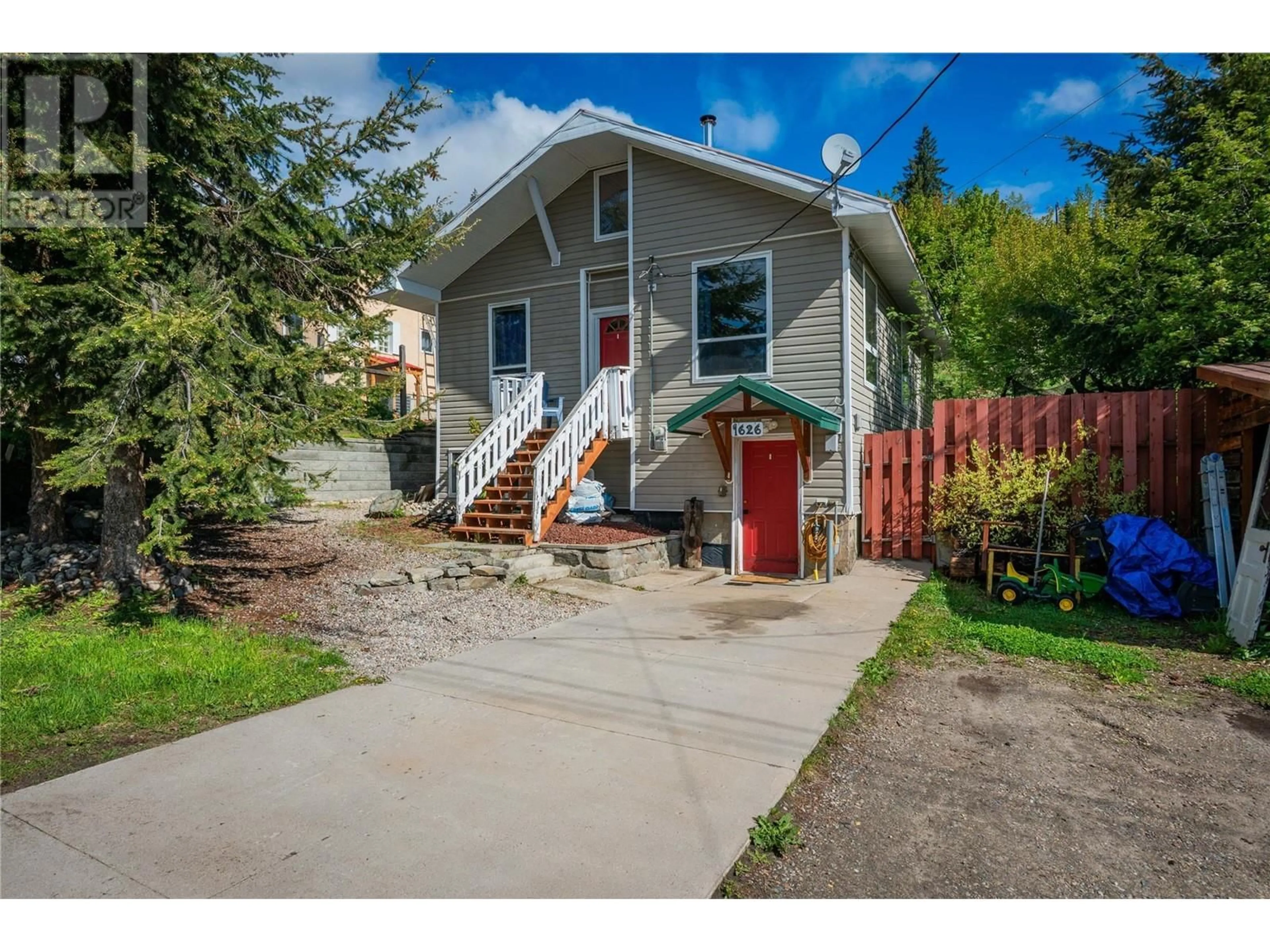 Unknown for 1626 LEROI AVENUE, Rossland British Columbia V0G1Y0