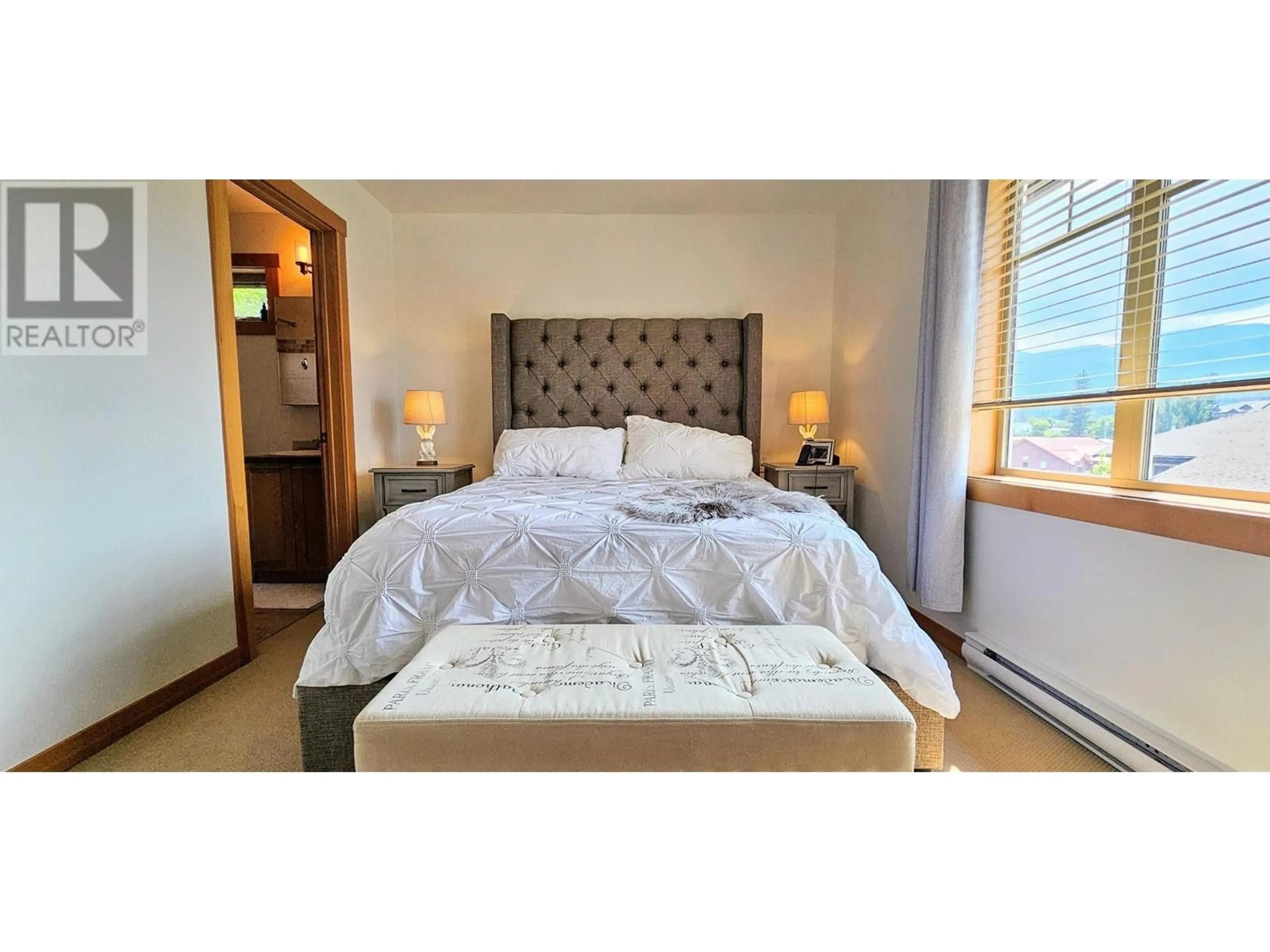 Bedroom with bed, unknown for 1 - 906 6TH AVENUE, Invermere British Columbia V0A1K0