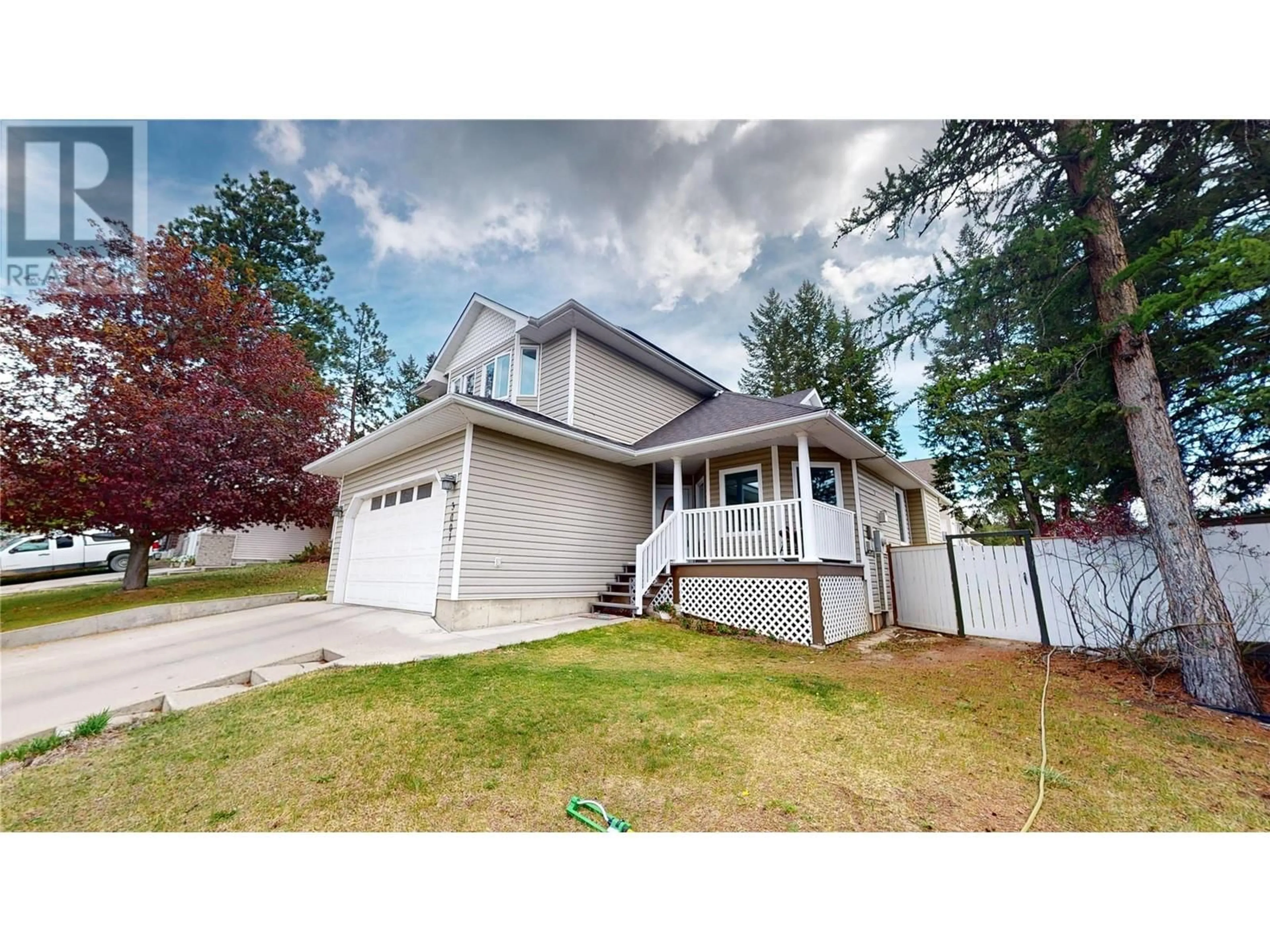 Home with vinyl exterior material, street for 3001 MT. FISHER DRIVE, Cranbrook British Columbia V1C6B8