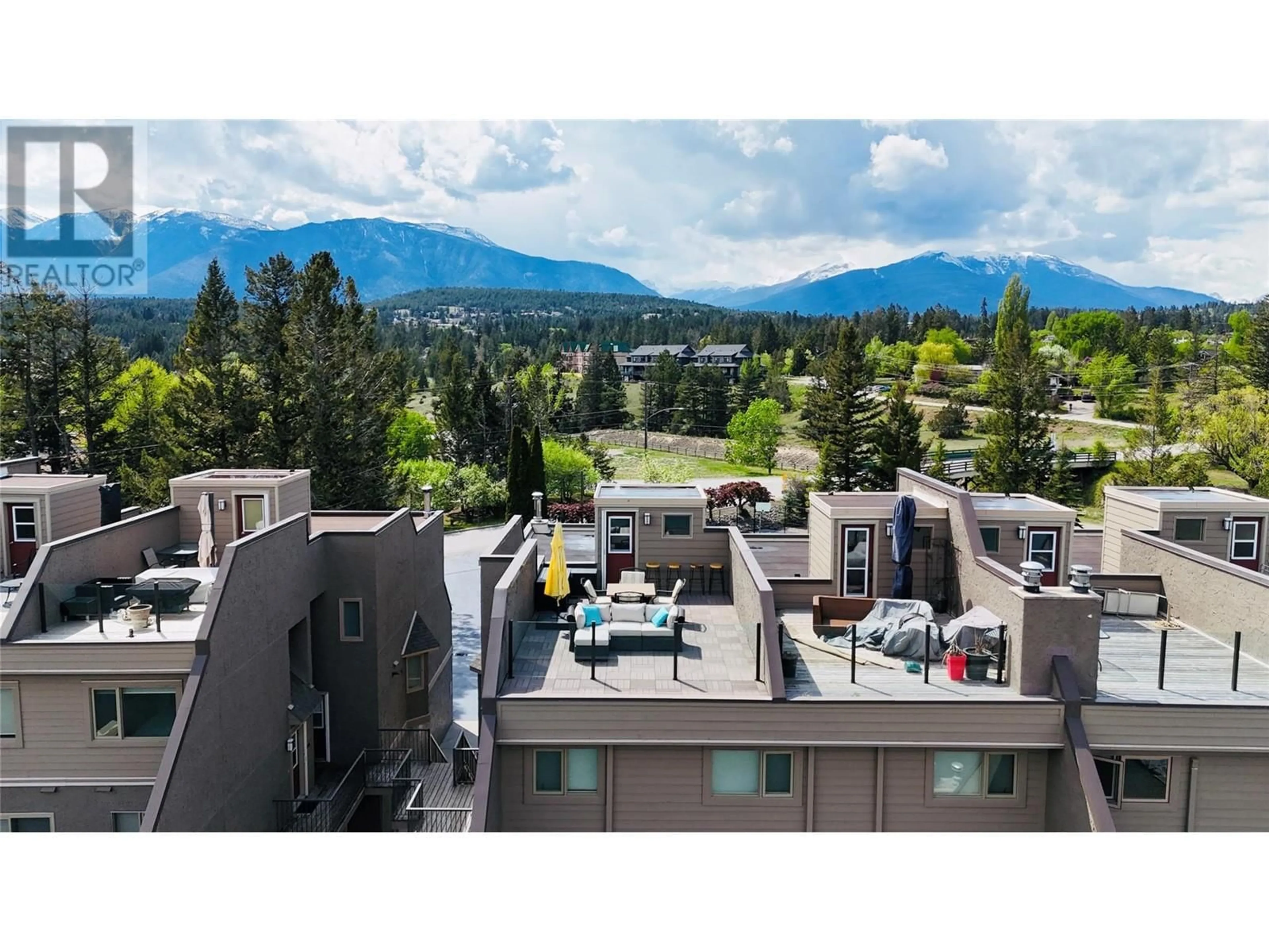 A pic from outside/outdoor area/front of a property/back of a property/a pic from drone, mountain view for 20 - 1517 2ND AVENUE, Invermere British Columbia V0A1K4