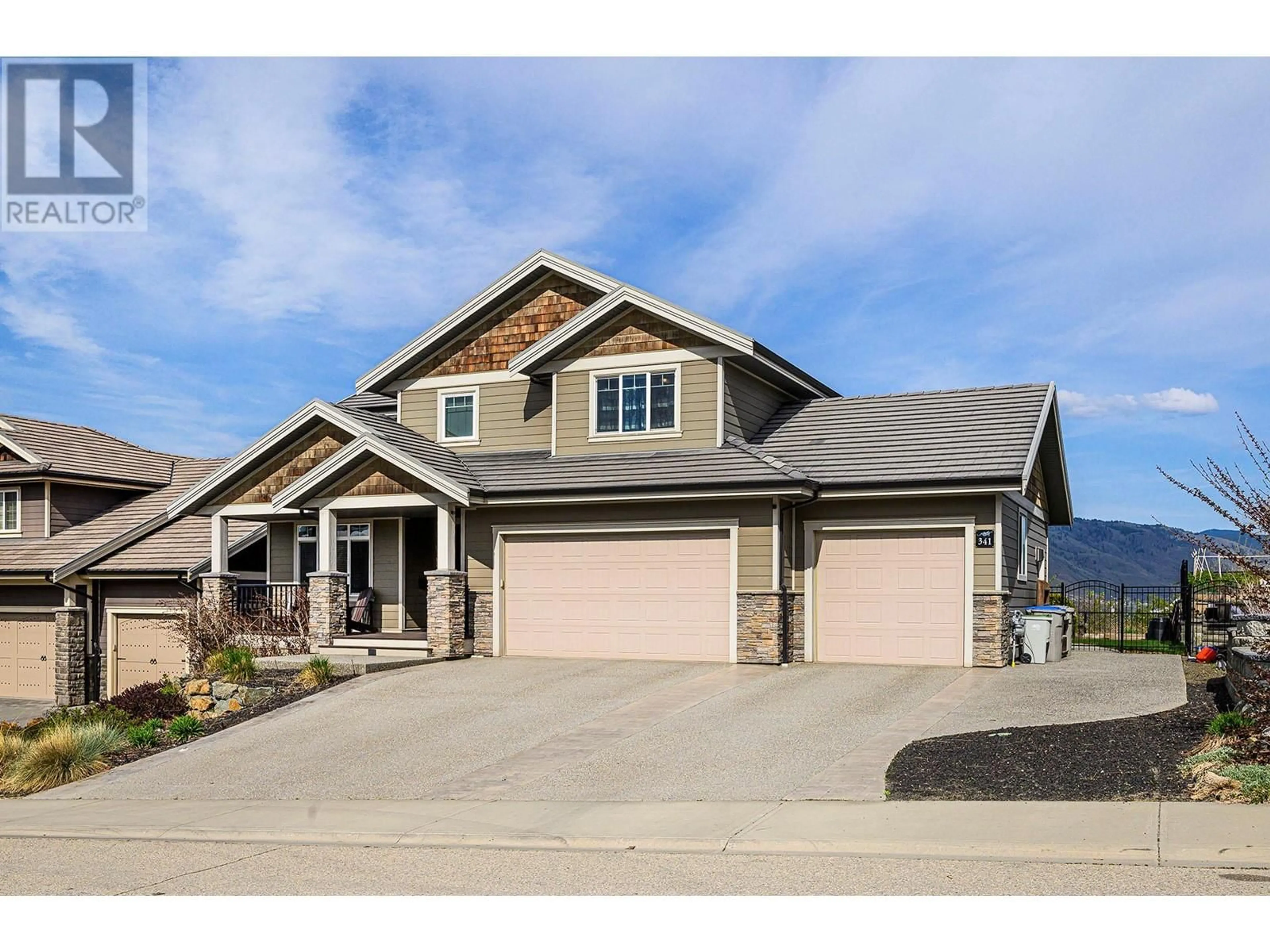 Home with vinyl exterior material, street for 341 FERNIE PLACE, Kamloops British Columbia V2C6S4