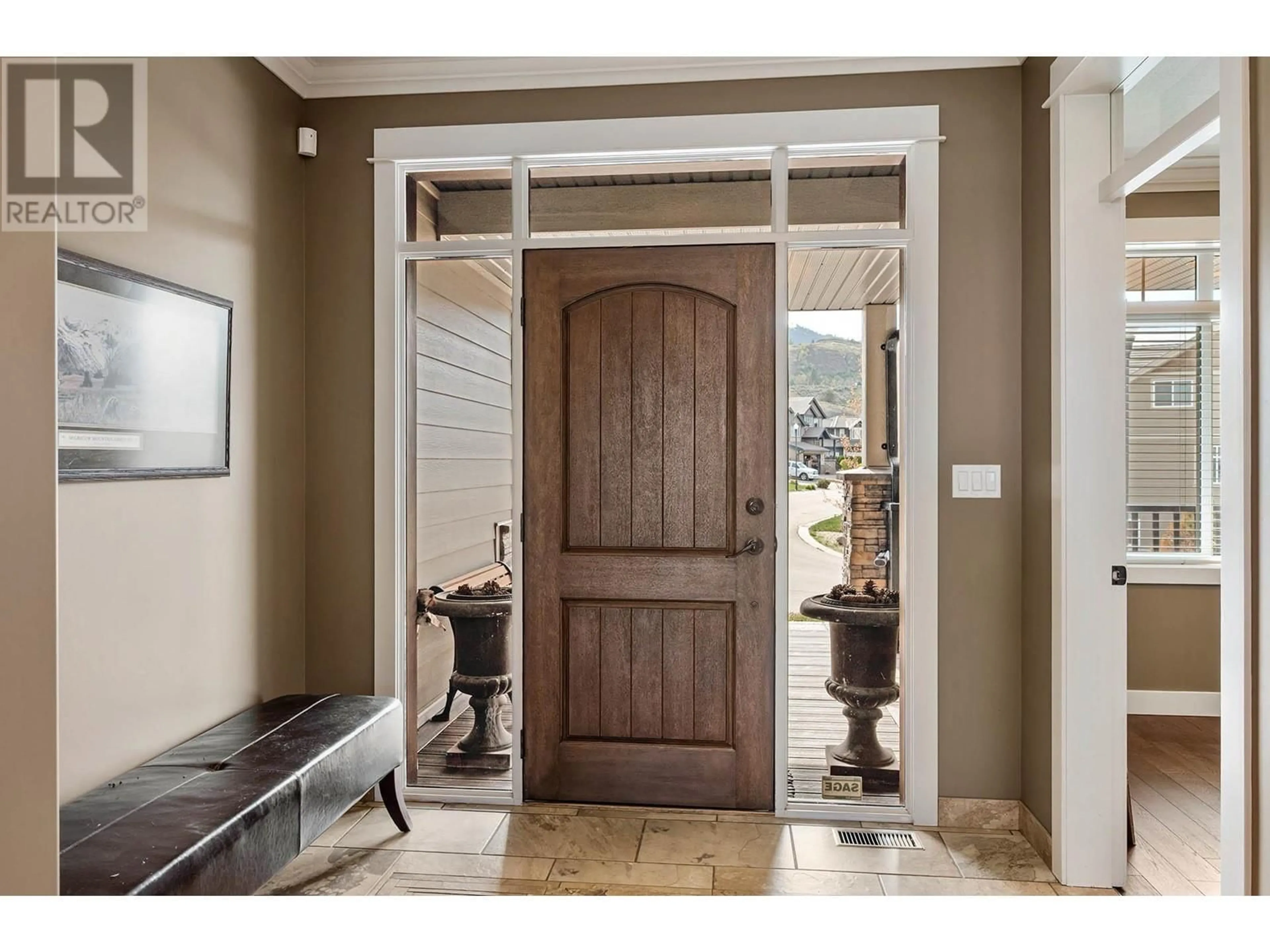 Indoor entryway for 341 FERNIE PLACE, Kamloops British Columbia V2C6S4