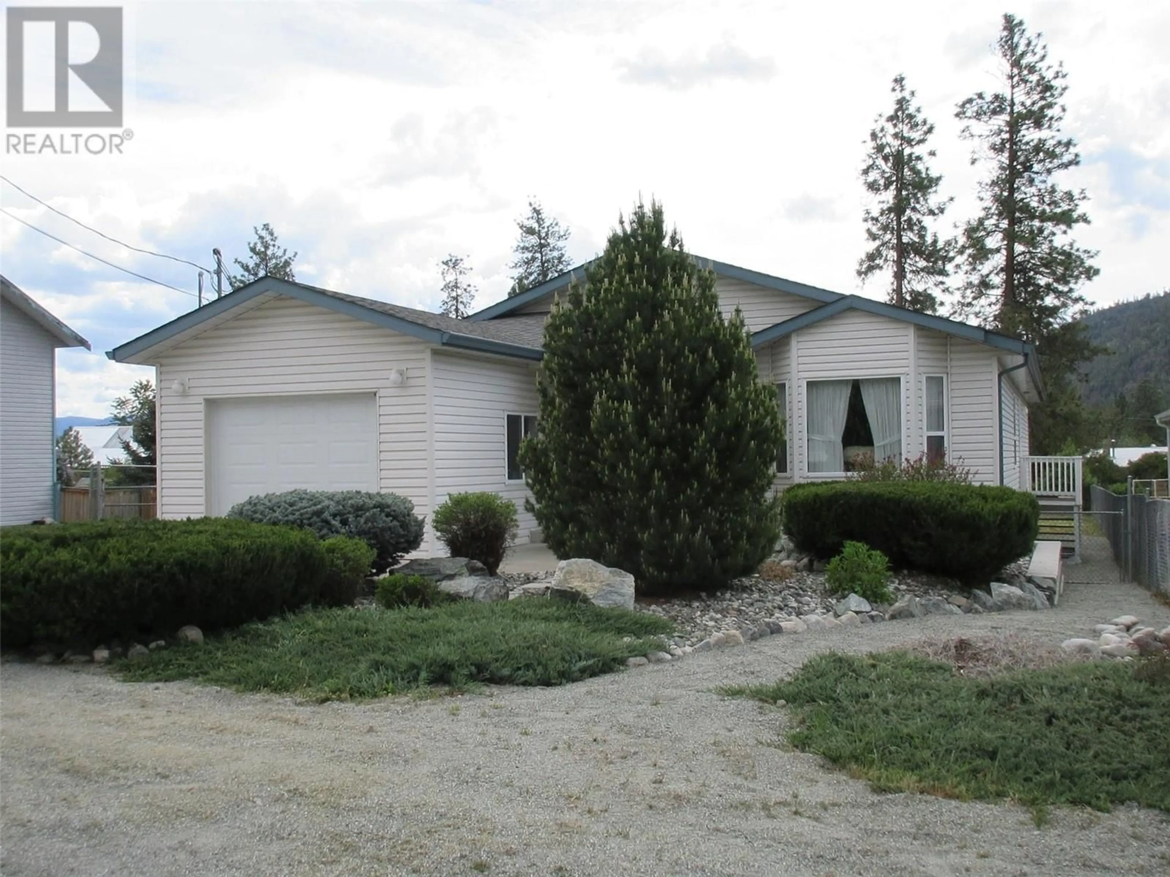 Home with vinyl exterior material, unknown for 348 TURNER AVENUE, Merritt British Columbia V0K1Y0