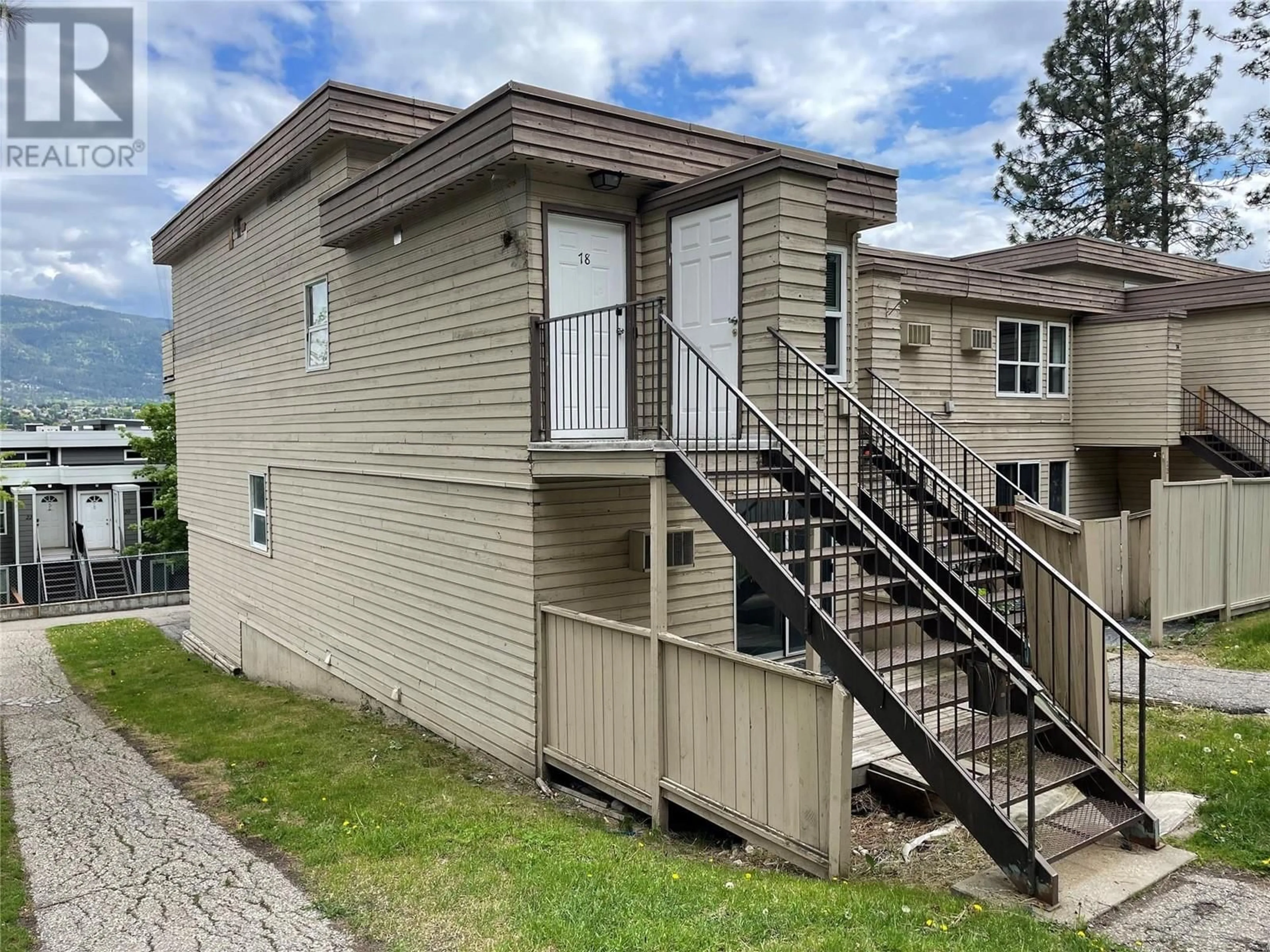 A pic from outside/outdoor area/front of a property/back of a property/a pic from drone, building for 78 - 3800 40 AVENUE, Vernon British Columbia V1T6S3