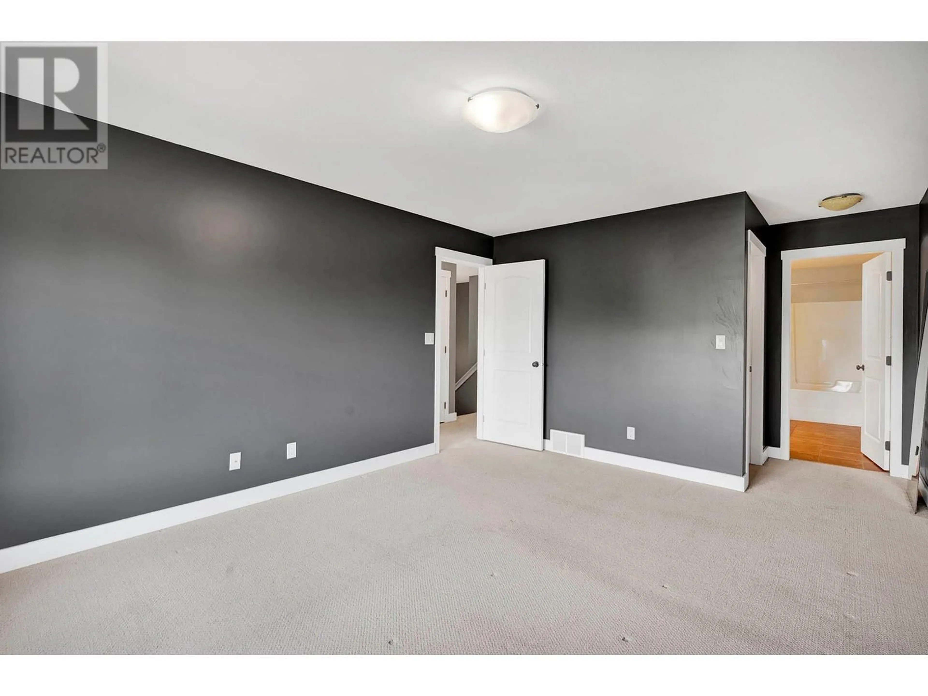 A pic of a room for 2074 HIGHLAND PLACE, Kamloops British Columbia V2E0E8