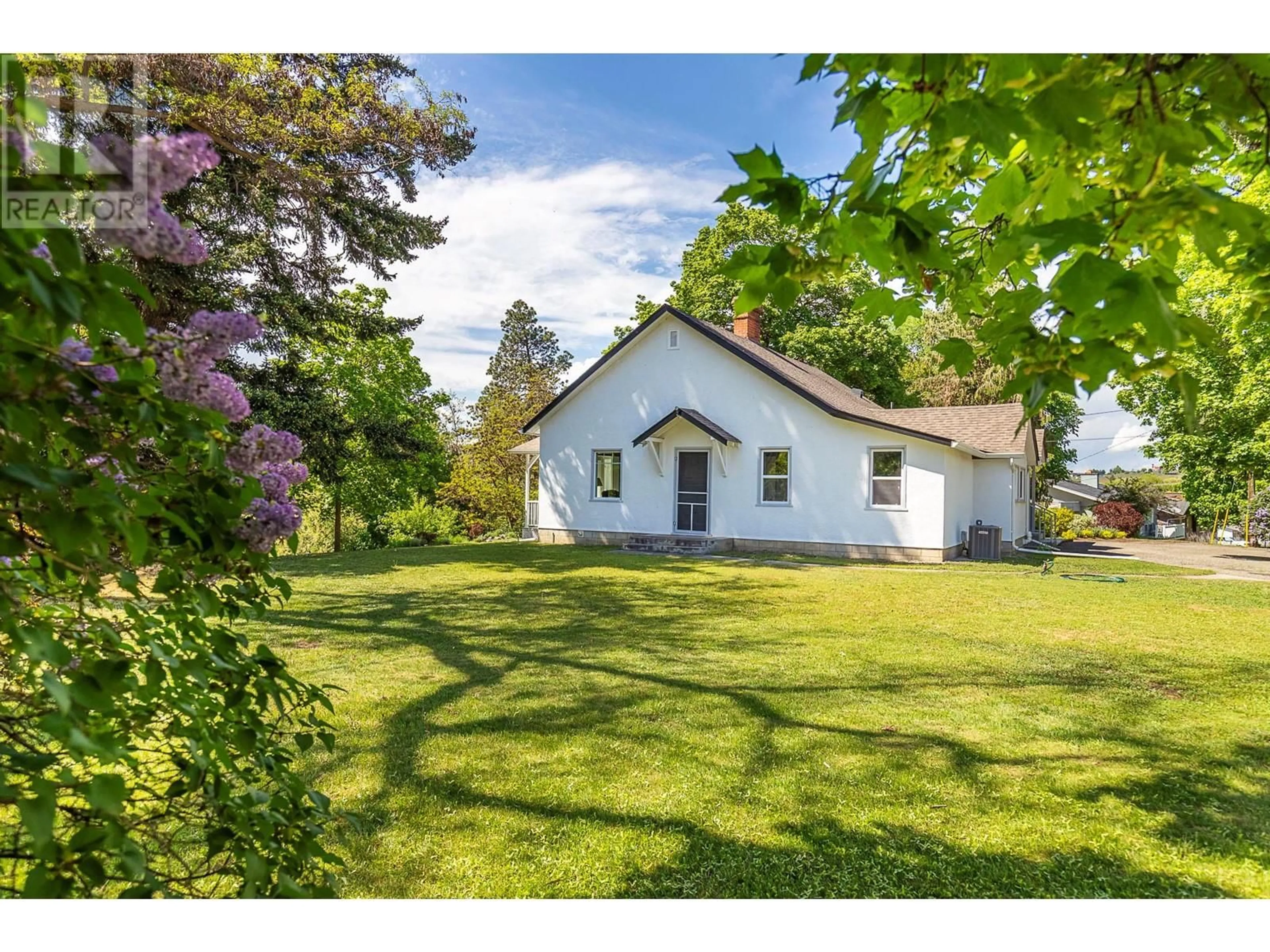 A pic from outside/outdoor area/front of a property/back of a property/a pic from drone, unknown for 7800 DE JONG DRIVE, Coldstream British Columbia V1B1P3