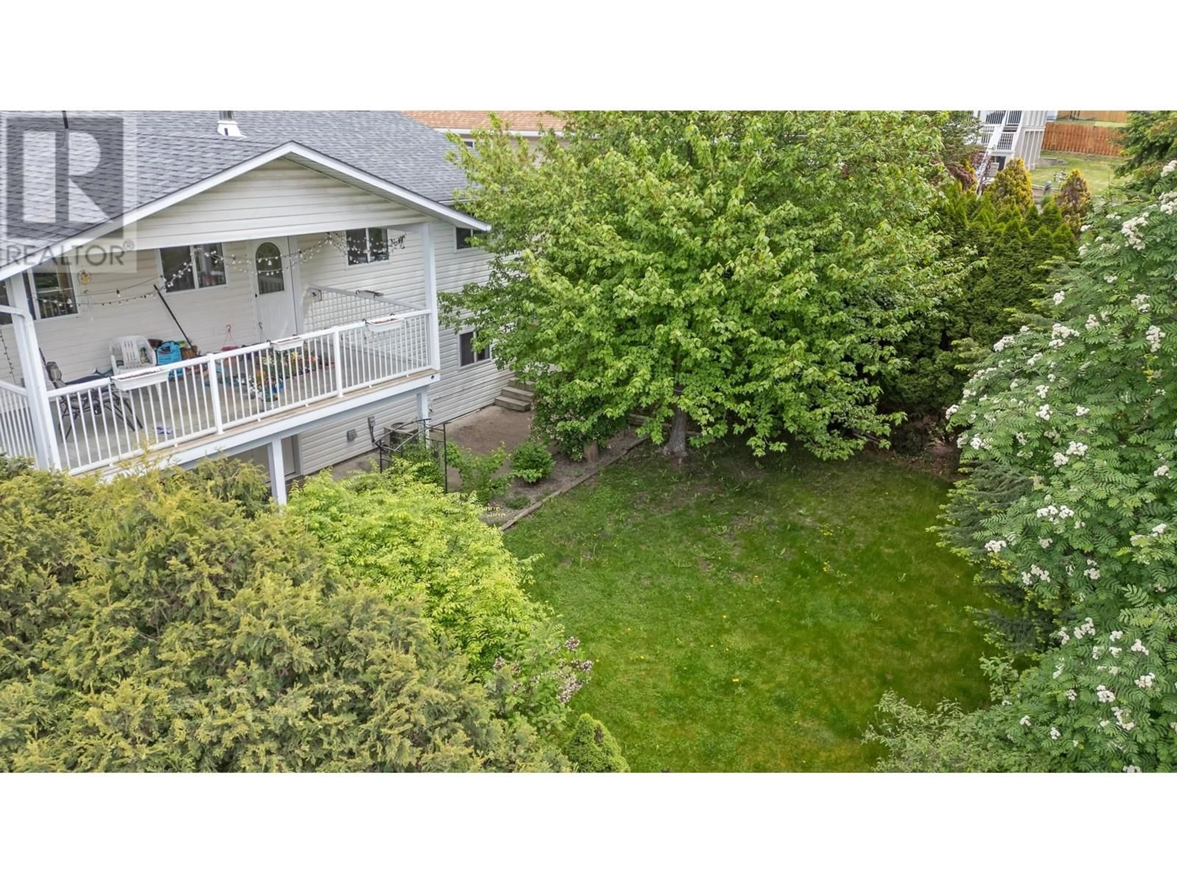 A pic from outside/outdoor area/front of a property/back of a property/a pic from drone, unknown for 1605 SCOTT STREET, Creston British Columbia V0B1G5