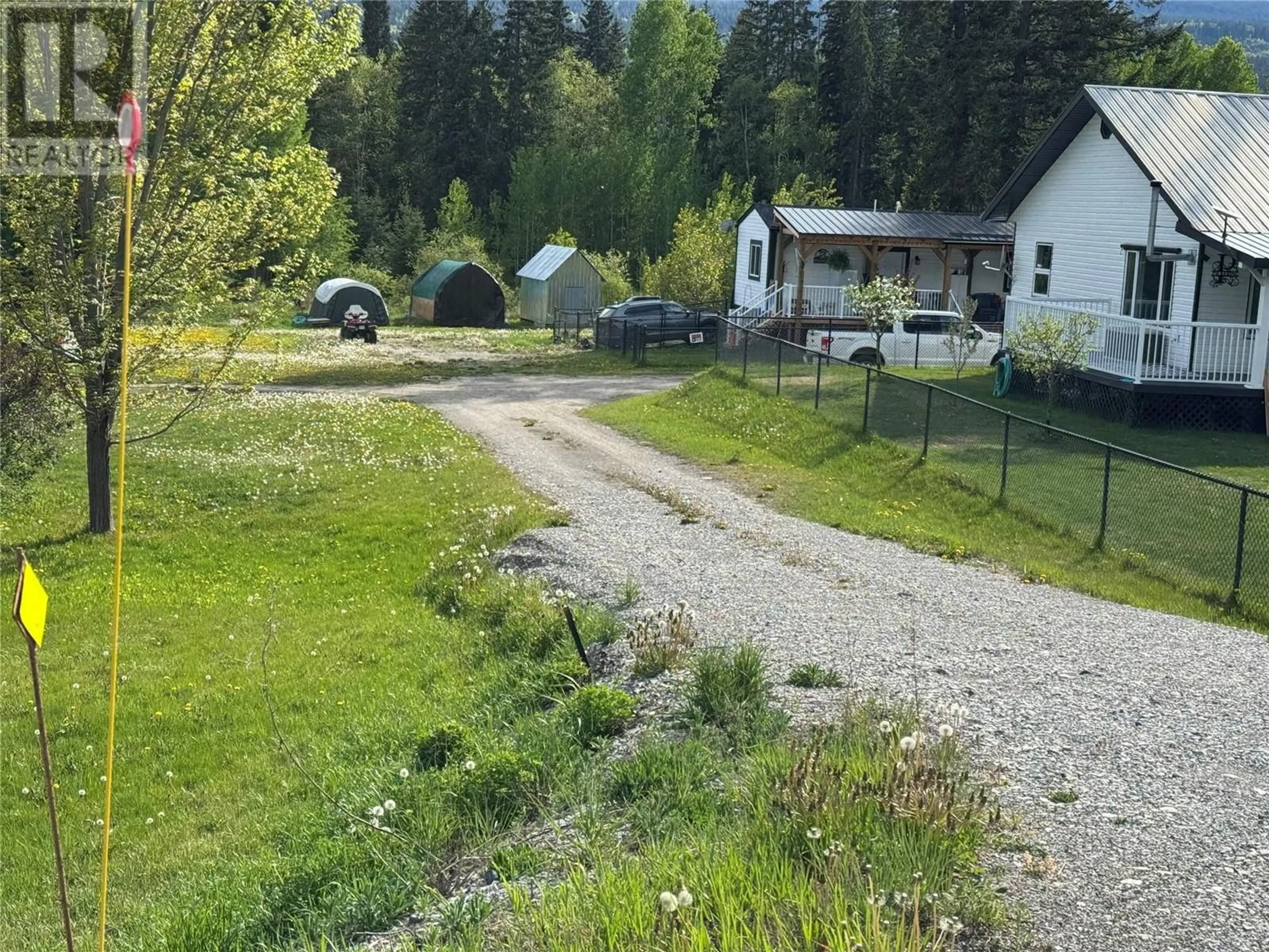 A pic from outside/outdoor area/front of a property/back of a property/a pic from drone, street for 3402 HIGHWAY 95 HIGHWAY, Parson British Columbia V0A1L0