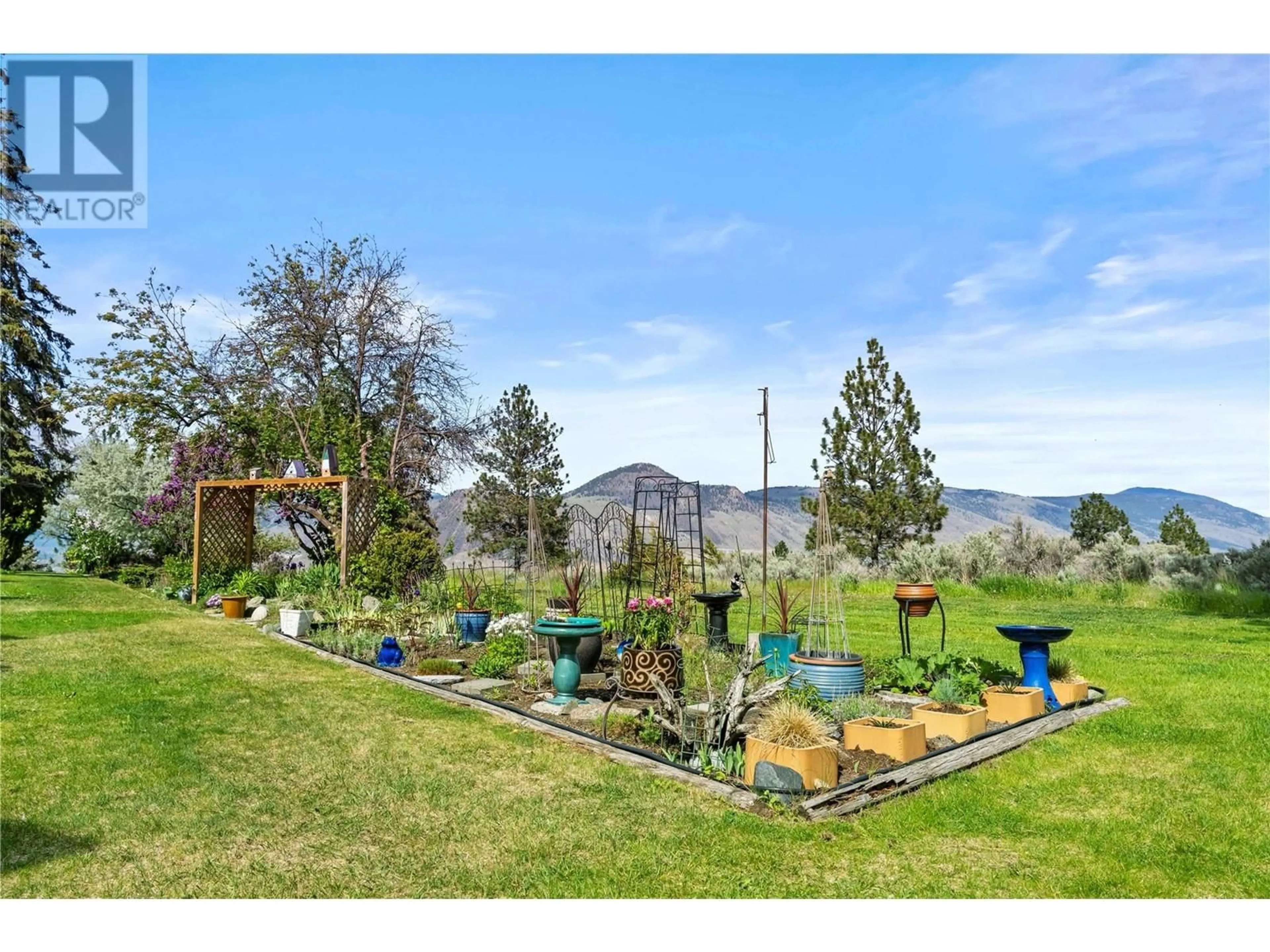 Patio, mountain view for 18 - 1555 SUMMIT DRIVE, Kamloops British Columbia V2C5W2