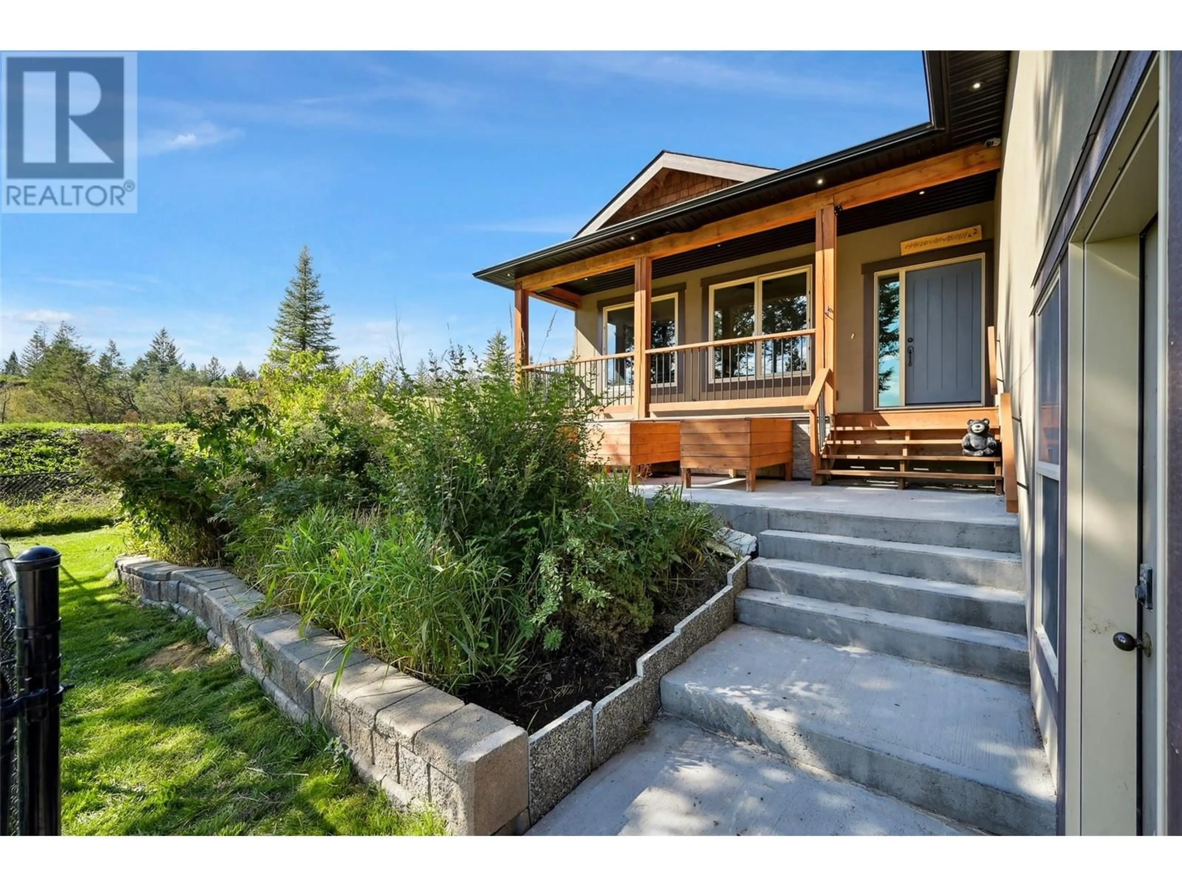 Unknown for 979 COPPER POINT WAY, Invermere British Columbia V0A1K3