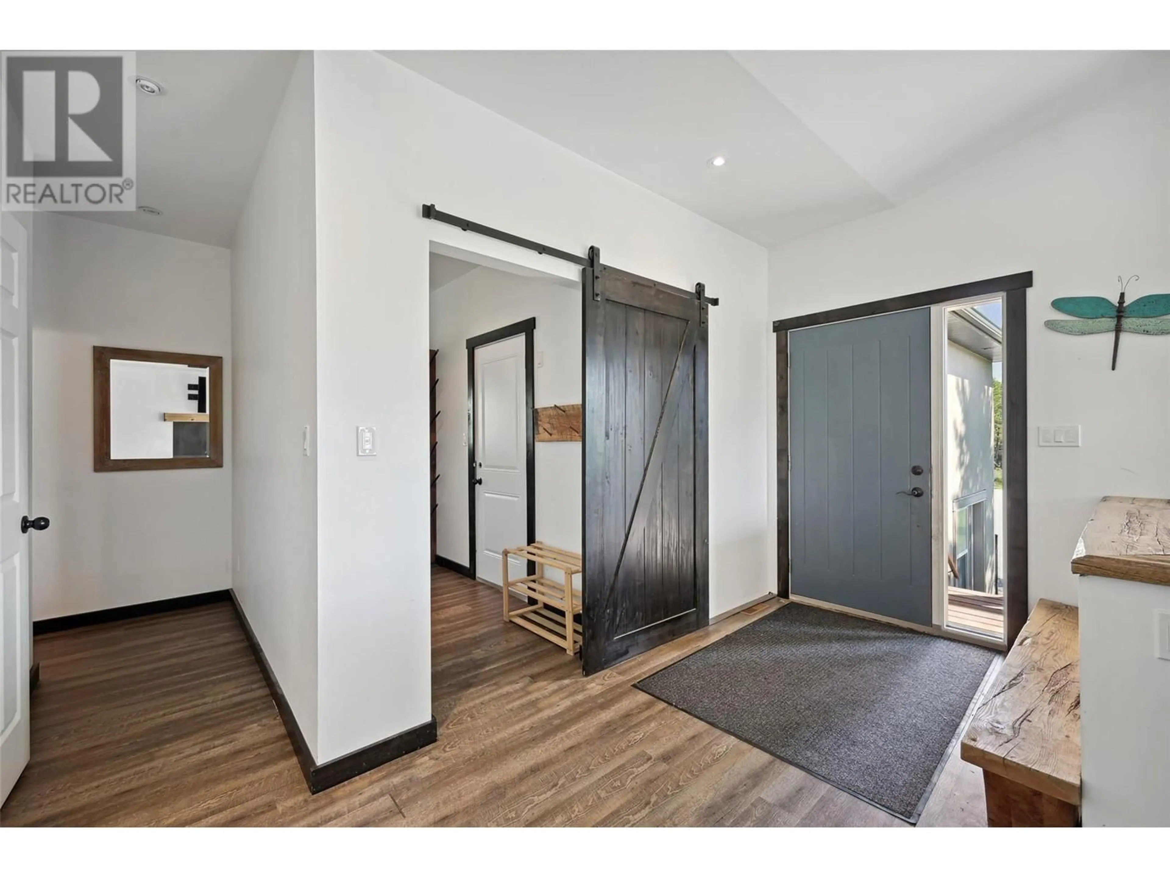 Indoor entryway for 979 COPPER POINT WAY, Invermere British Columbia V0A1K3