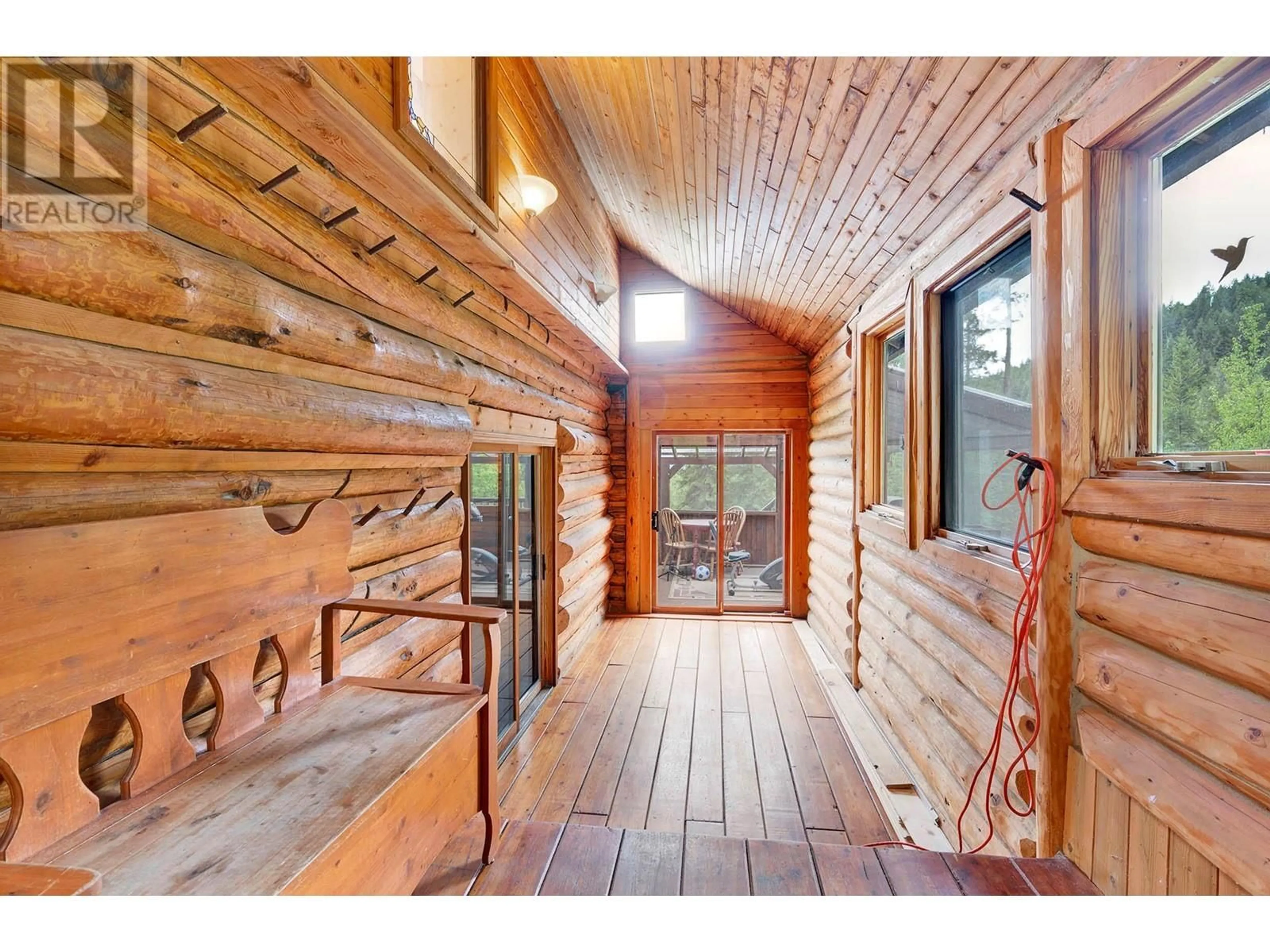 Indoor entryway for 789 CANDLE CREEK ROAD, Clearwater British Columbia V0E1N2