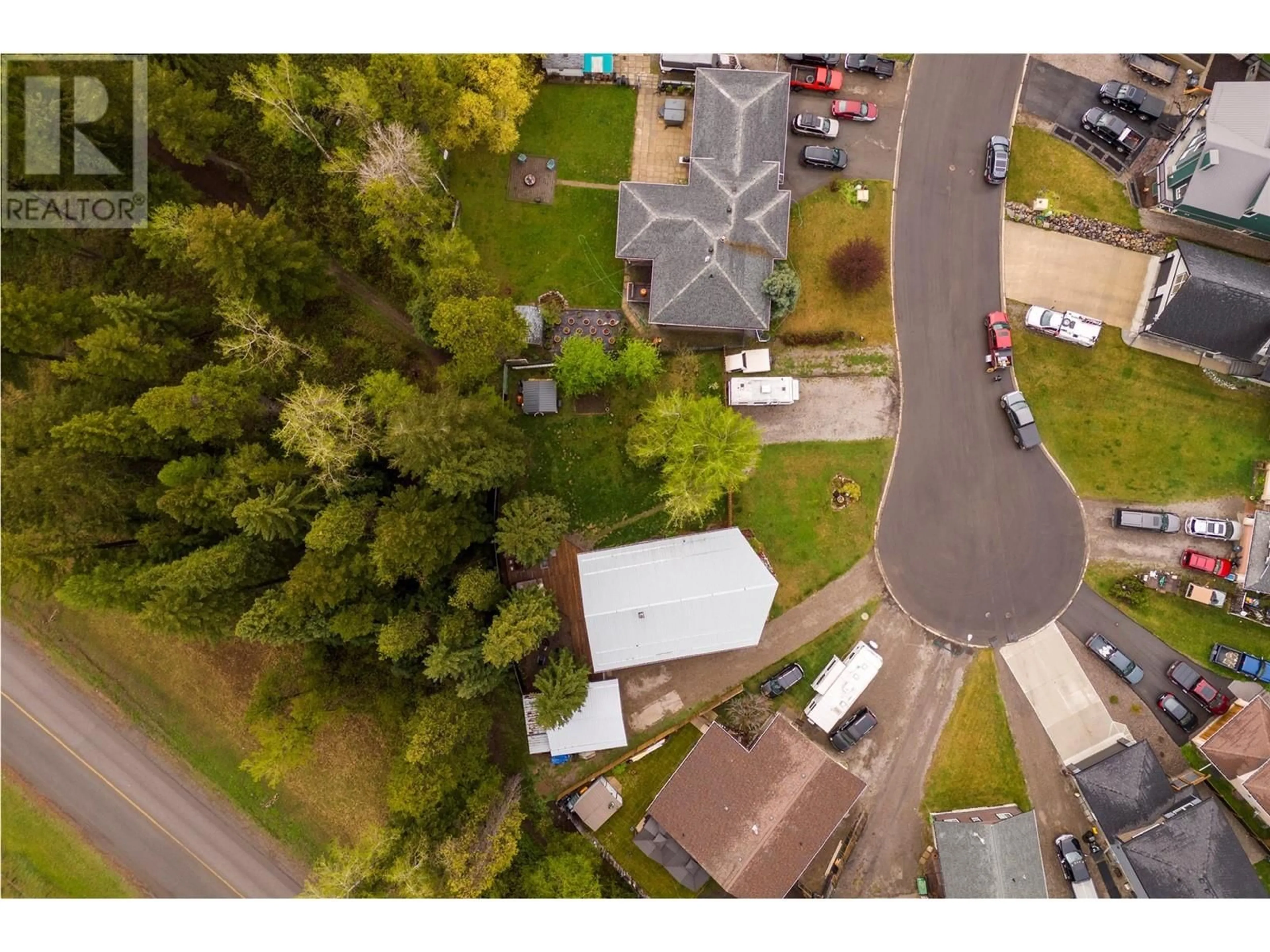 A pic from outside/outdoor area/front of a property/back of a property/a pic from drone, street for 1311 CYPRESS PLACE, Sparwood British Columbia V0B2G2