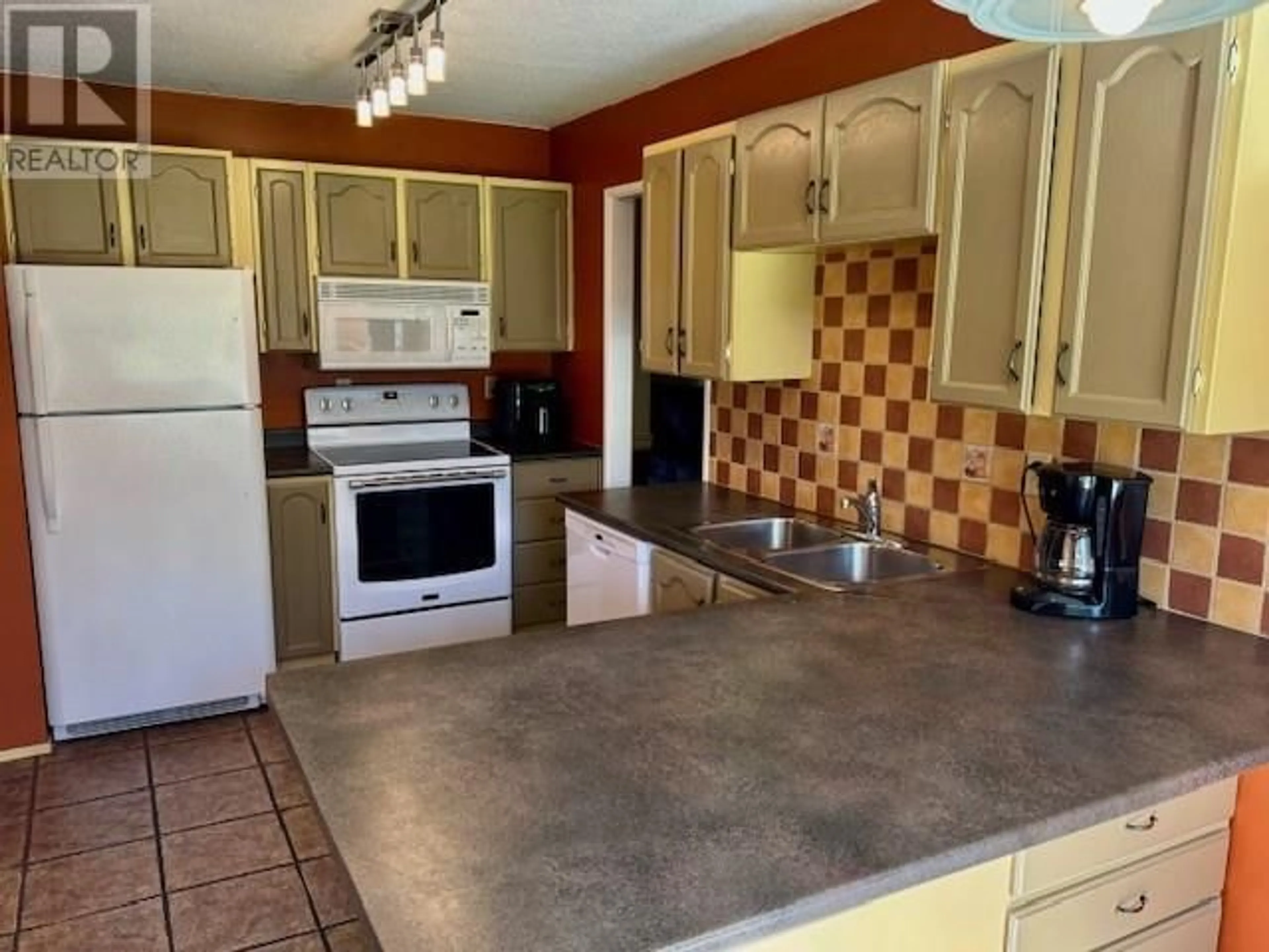 Standard kitchen, ceramic/tile floor for 193 WESTVIEW DRIVE, Penticton British Columbia V2A7N1