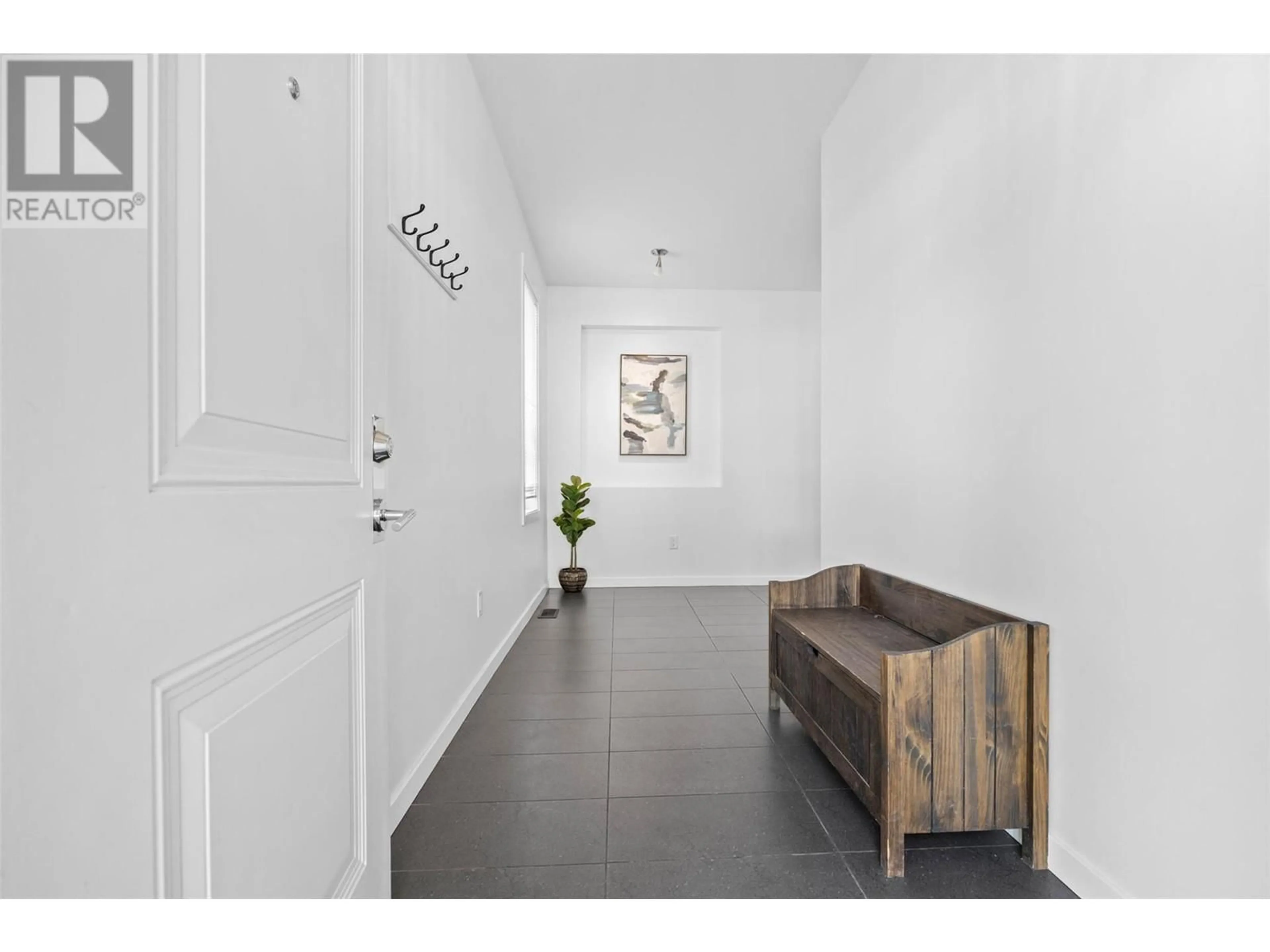Indoor entryway for 30 - 625 BOYNTON PLACE, Kelowna British Columbia V1V3B5