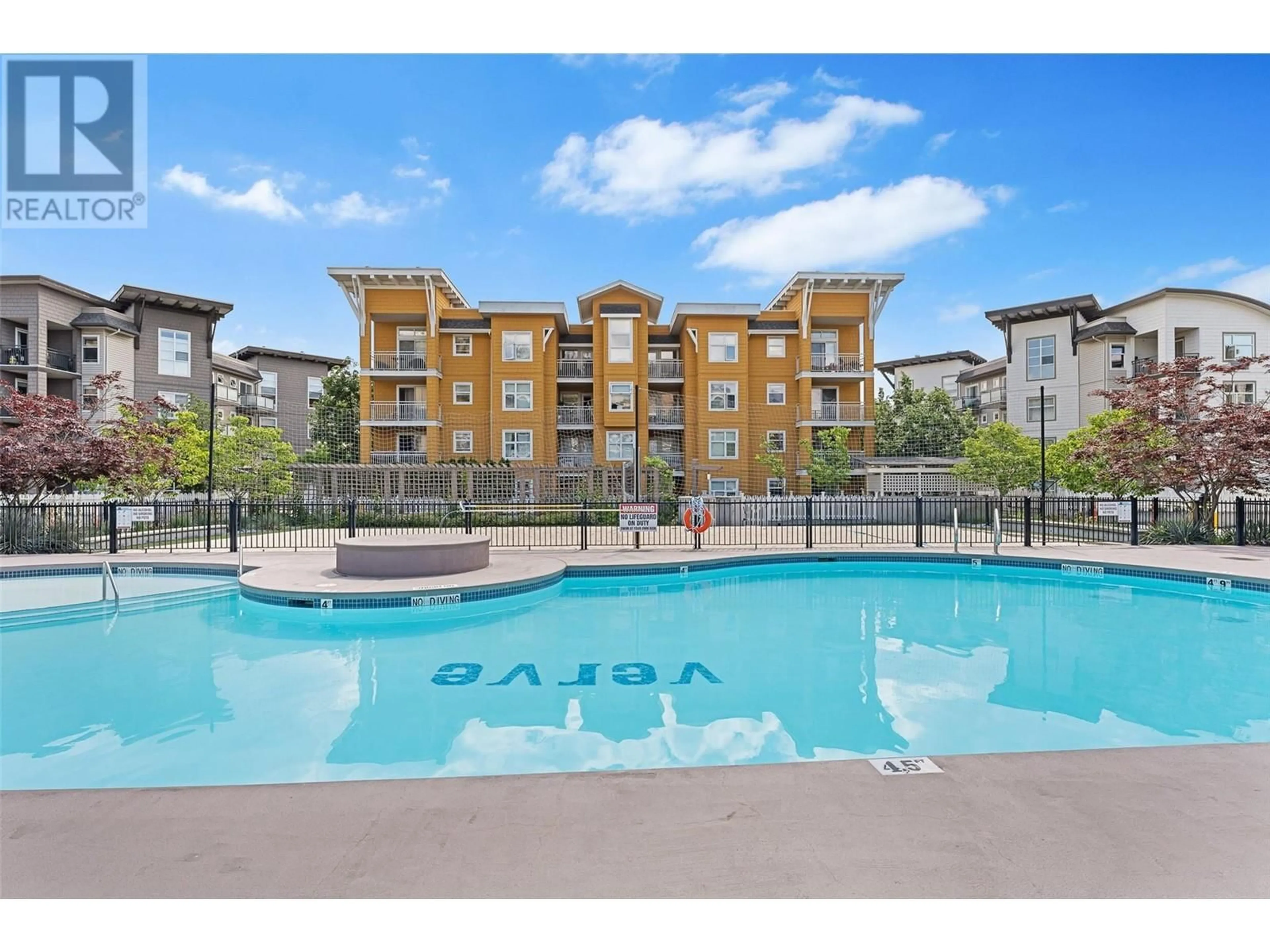 Pool for 403 - 555 YATES ROAD, Kelowna British Columbia V1V2V2