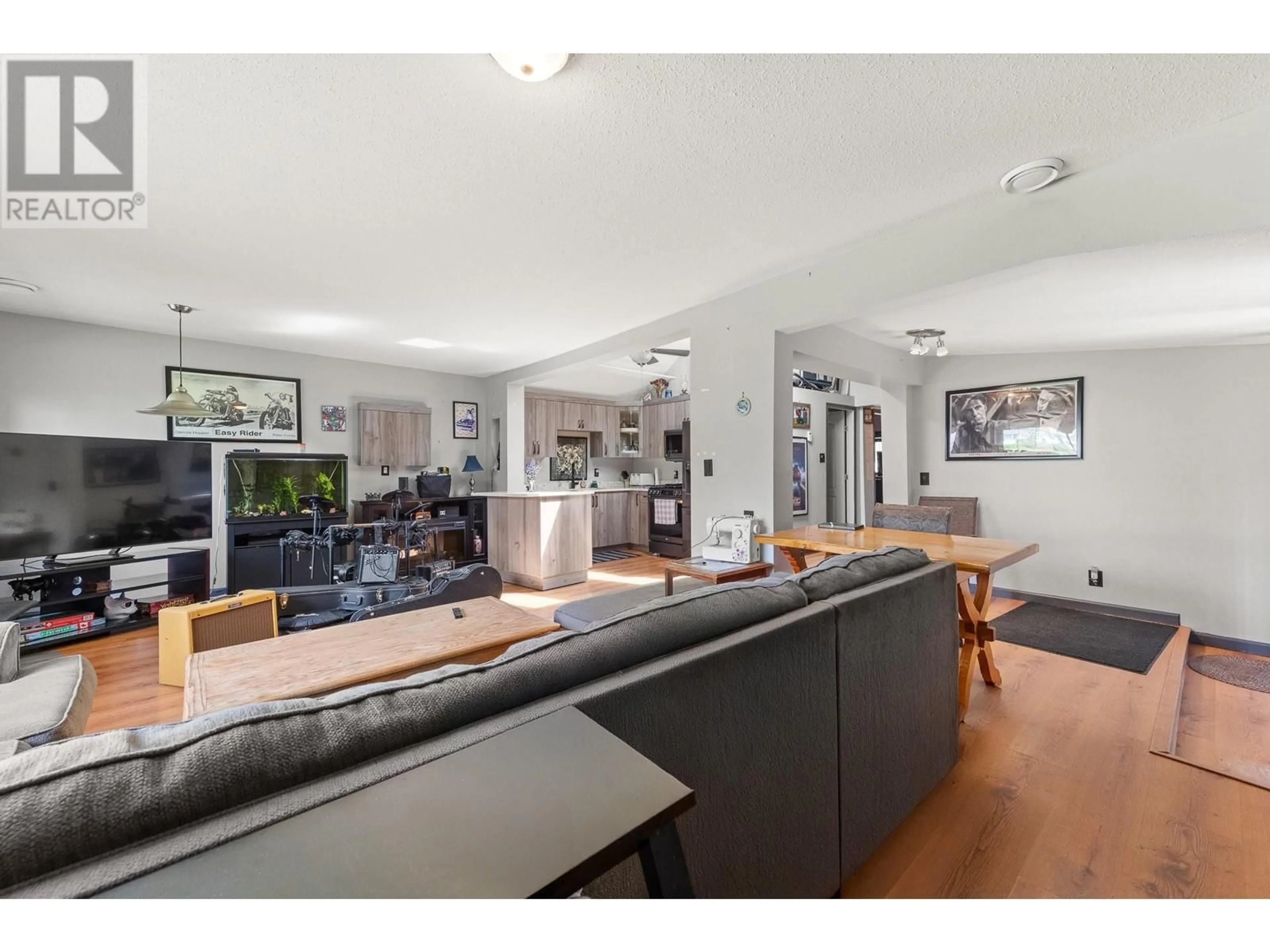 Unknown for 545 ROANOKE AVENUE, Kelowna British Columbia V1Y7K6