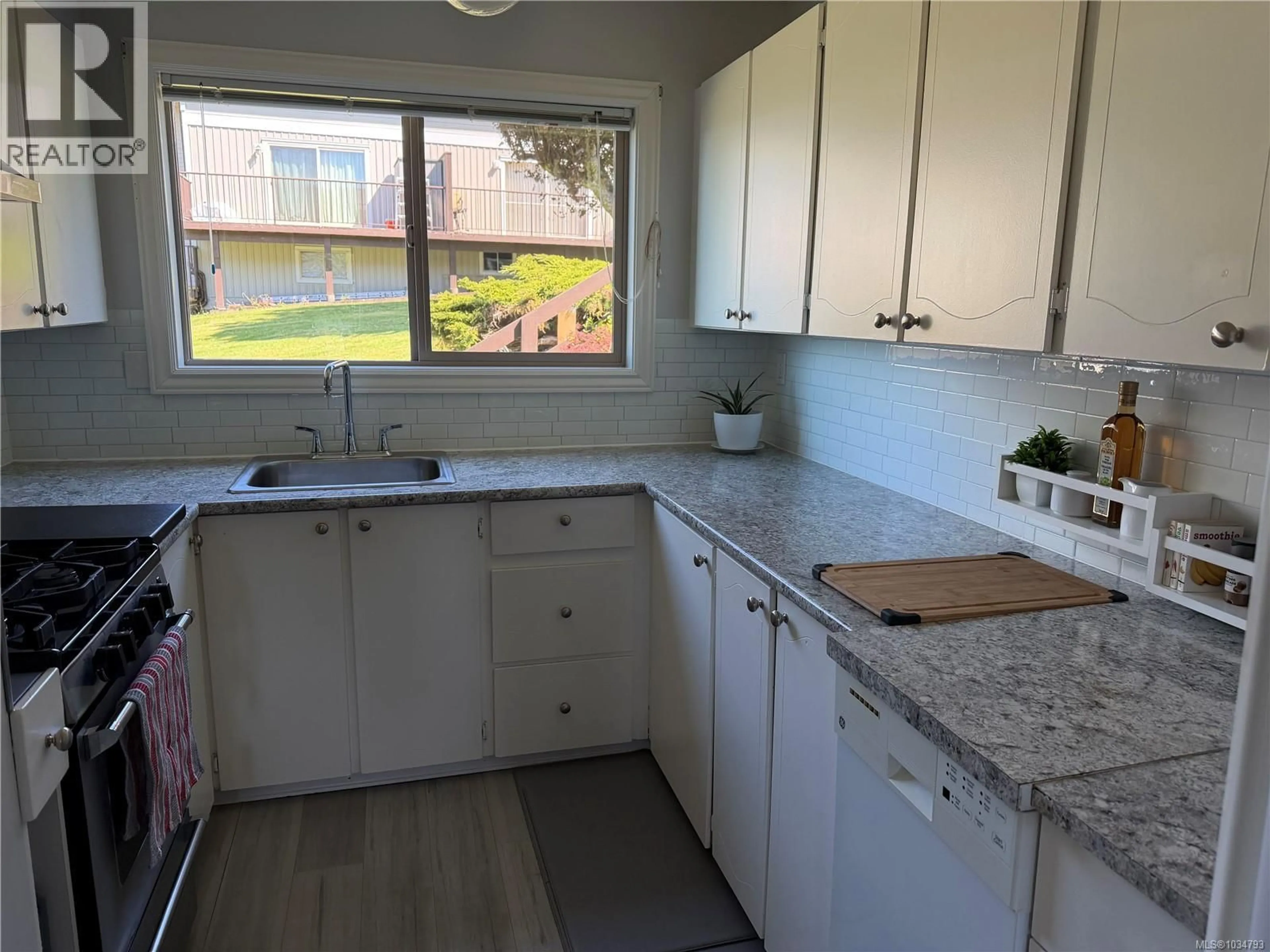 Standard kitchen, unknown for 703 NIGEI STREET, Port Alice British Columbia V0N2N0