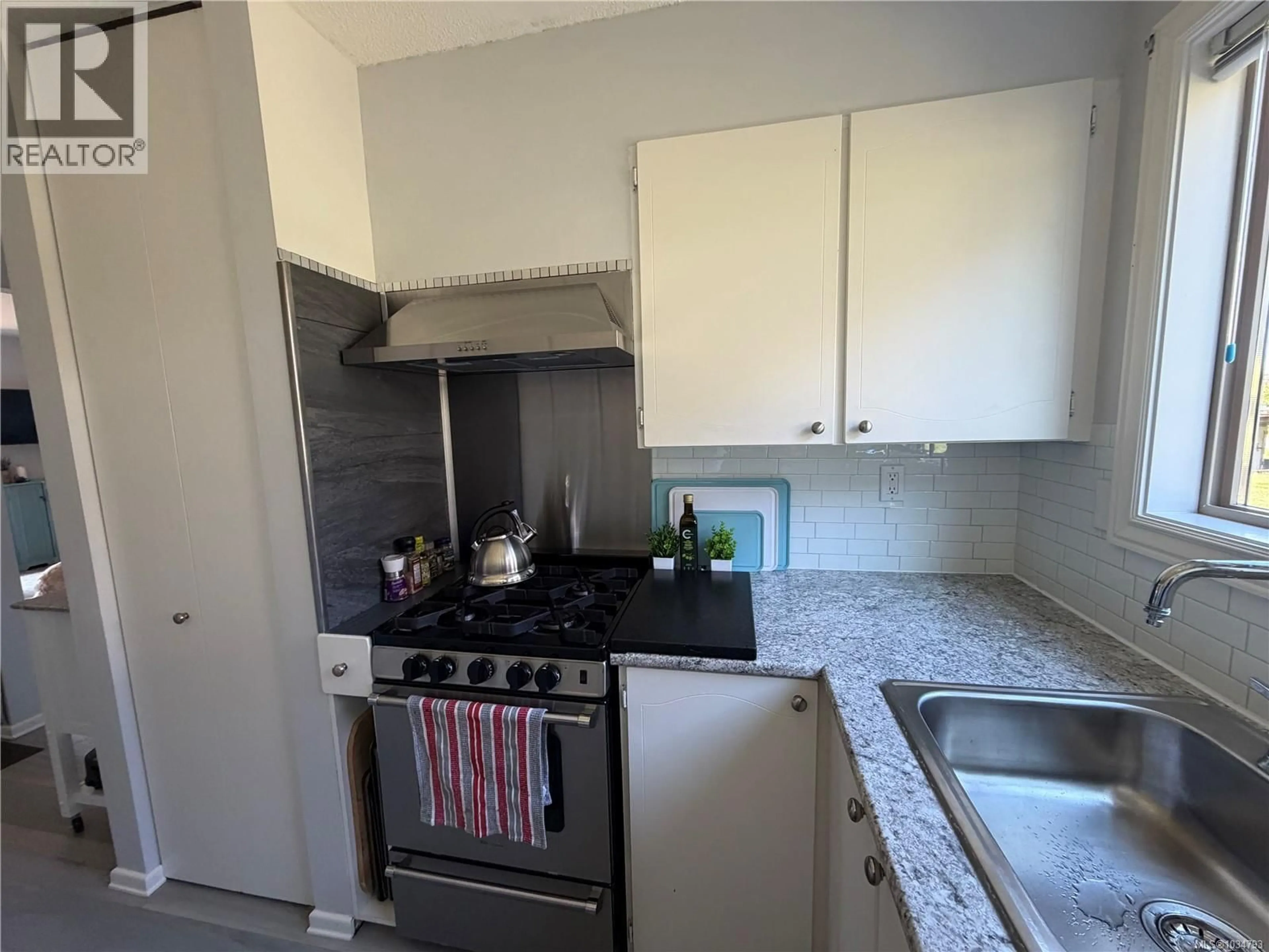 Standard kitchen, unknown for 703 NIGEI STREET, Port Alice British Columbia V0N2N0