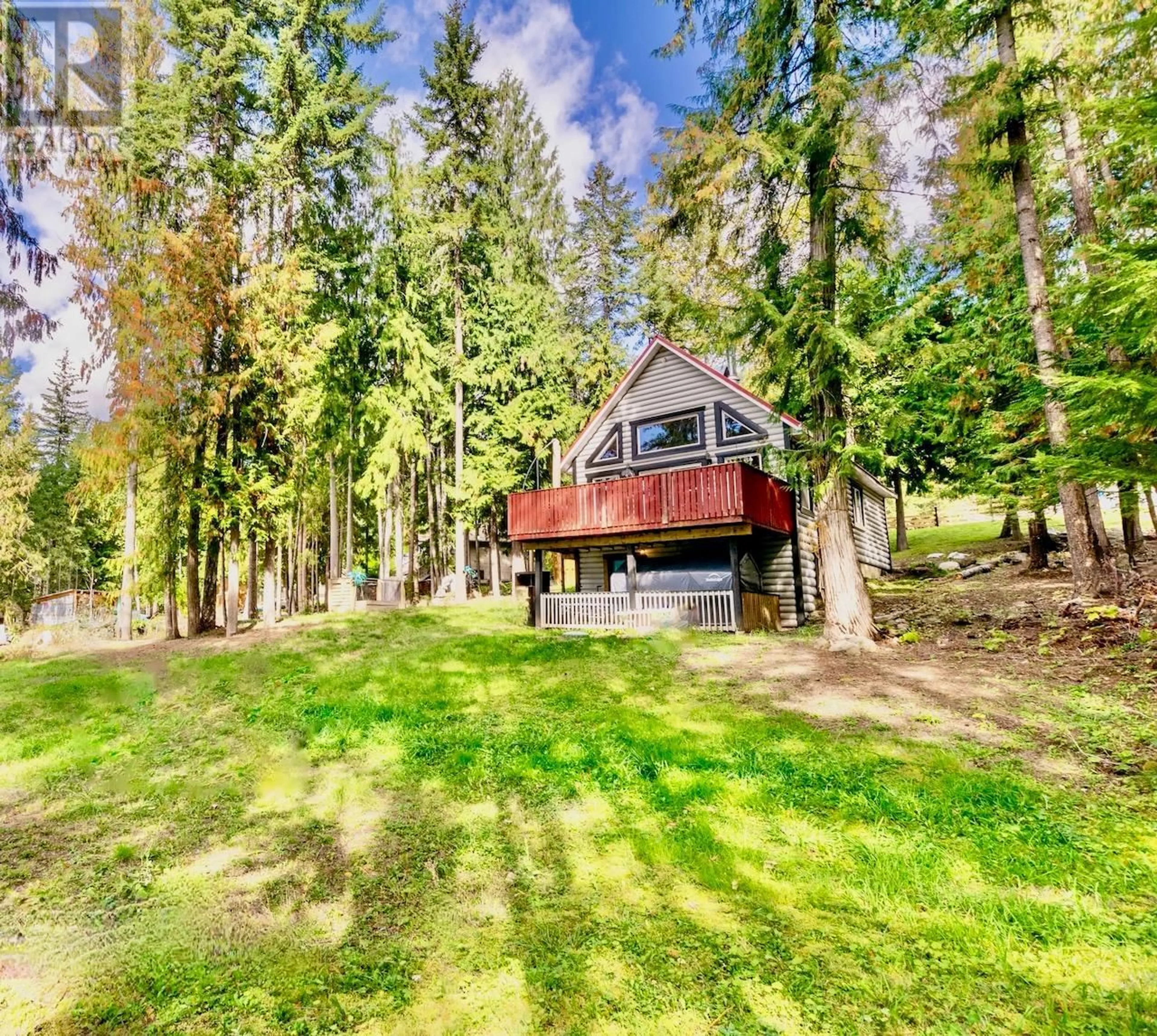 A pic from outside/outdoor area/front of a property/back of a property/a pic from drone, water/lake/river/ocean view for 7281 BIRCH CLOSE, Anglemont British Columbia V0E1M8