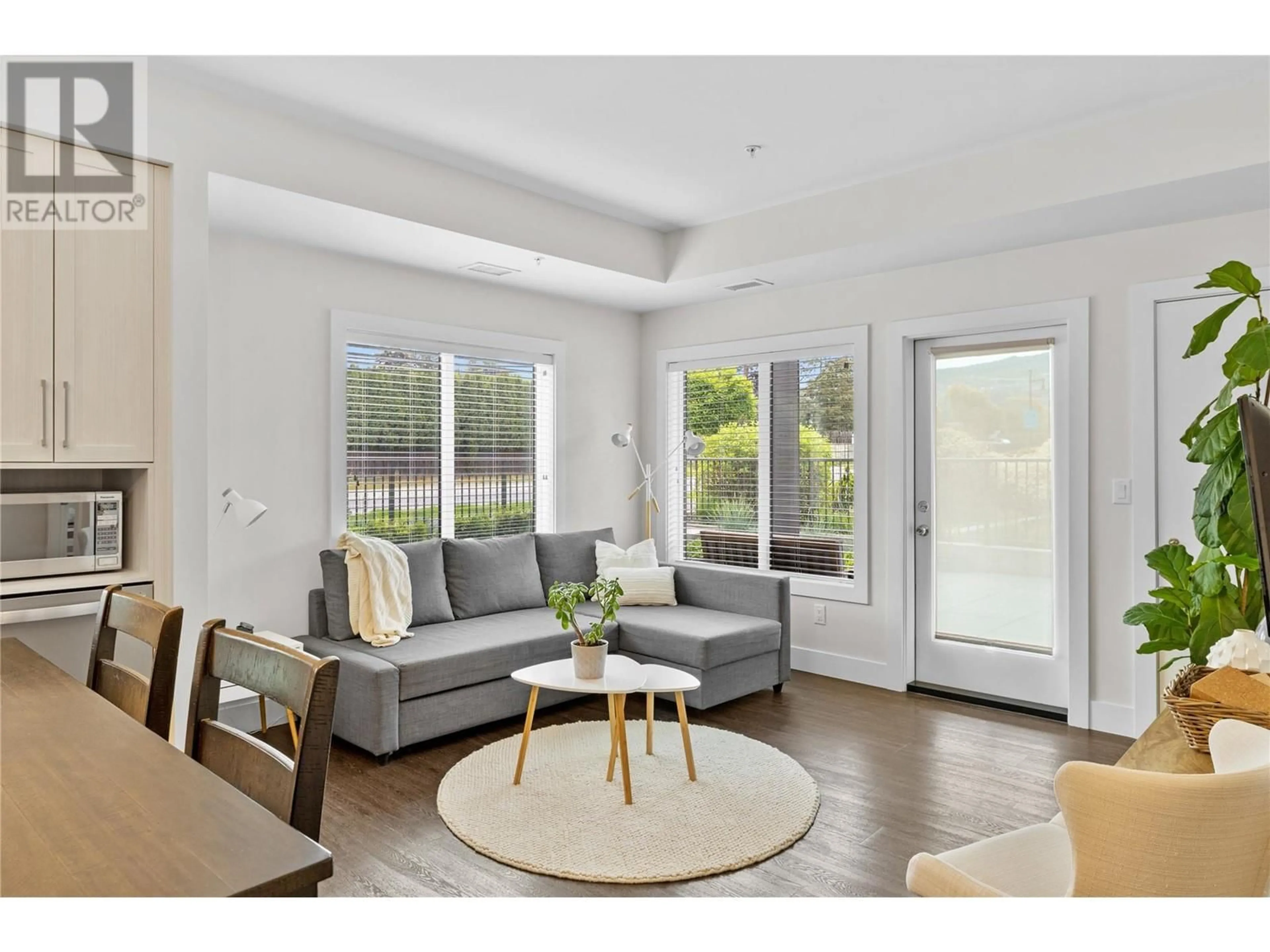 Living room with furniture, unknown for 121 - 4380 LAKESHORE ROAD, Kelowna British Columbia V1W5N3