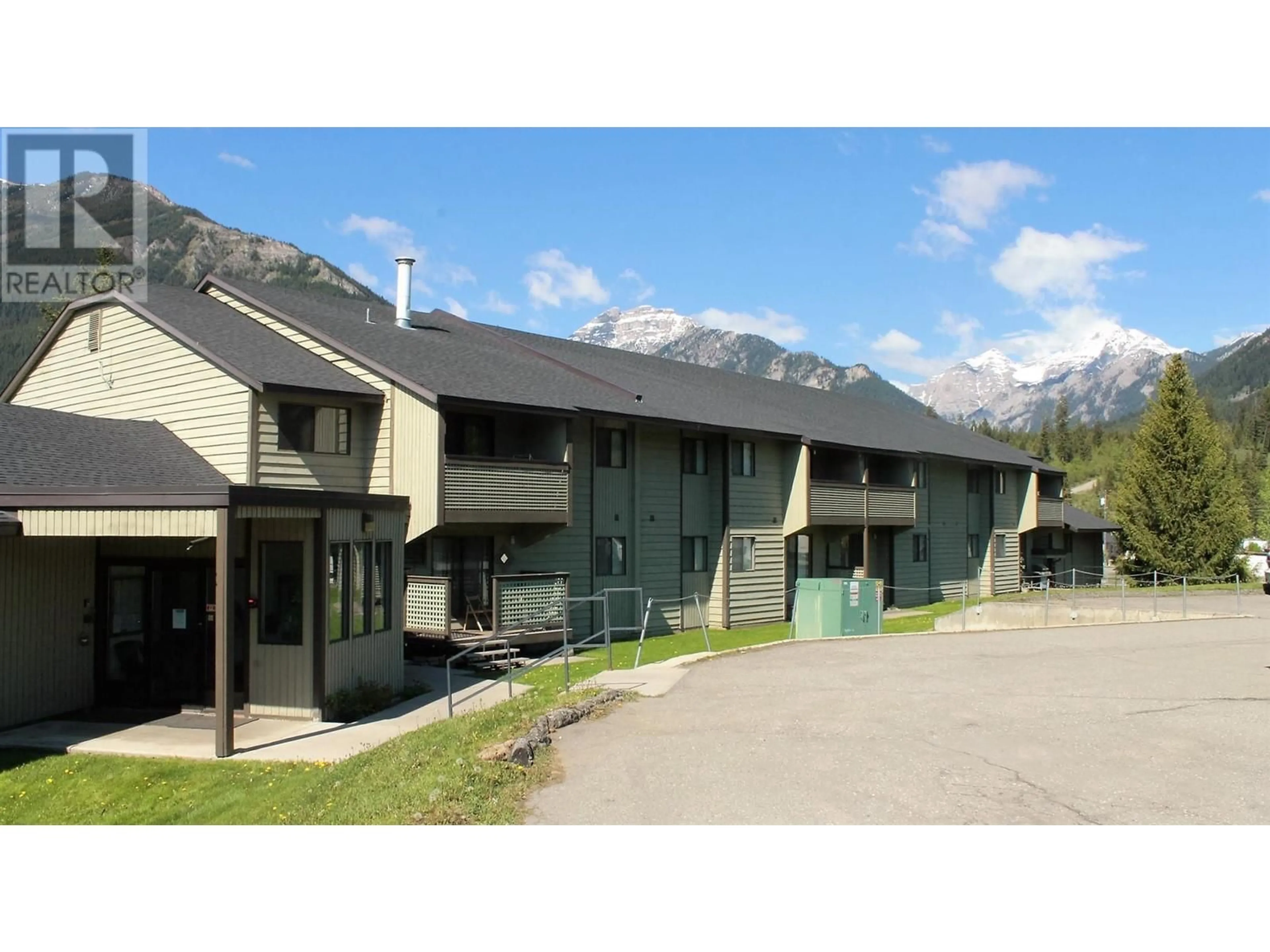 A pic from outside/outdoor area/front of a property/back of a property/a pic from drone, mountain view for 109 - 775 BALMER CRESCENT, Elkford British Columbia V0B1H0