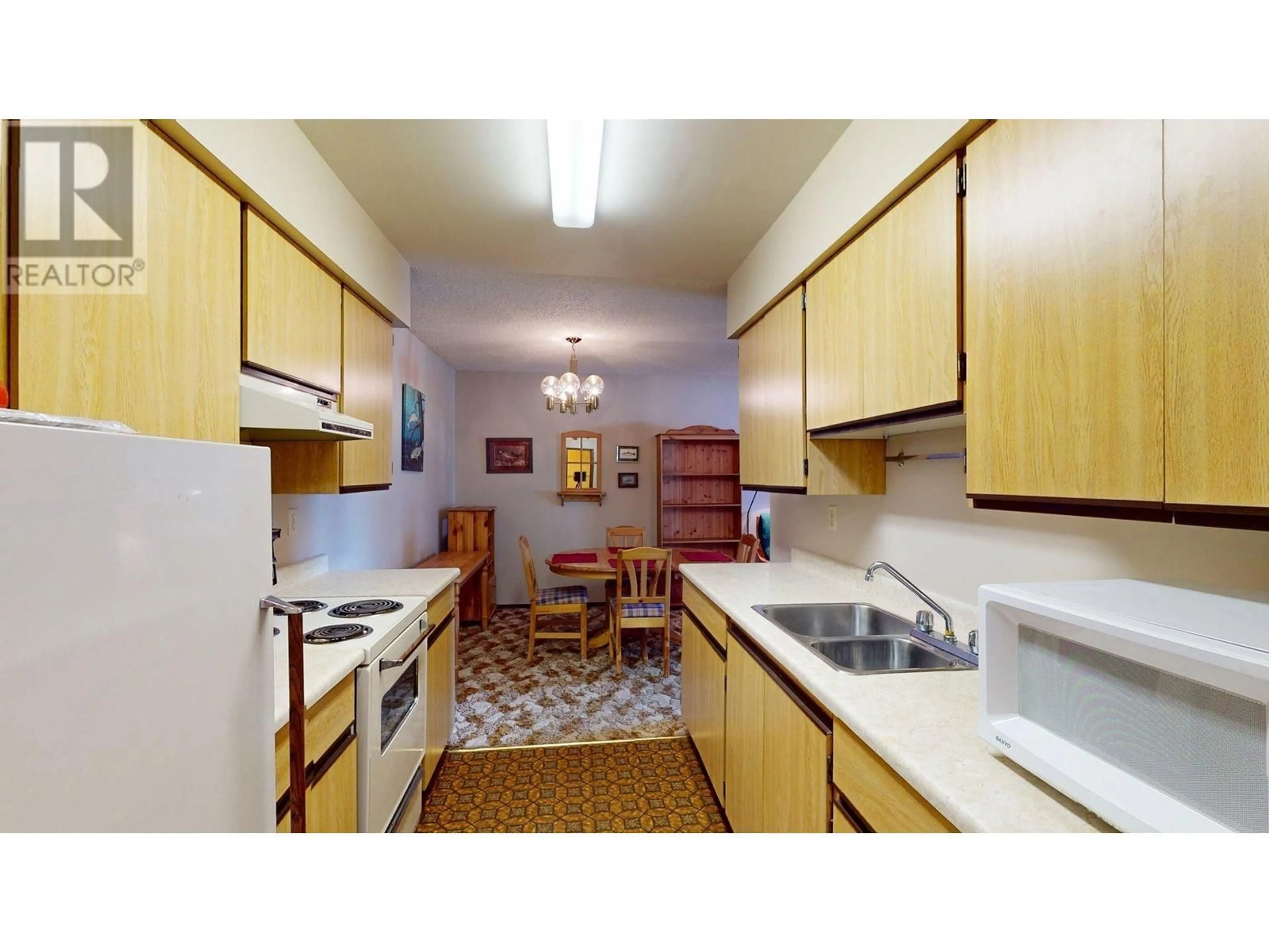 Standard kitchen, unknown for 109 - 775 BALMER CRESCENT, Elkford British Columbia V0B1H0
