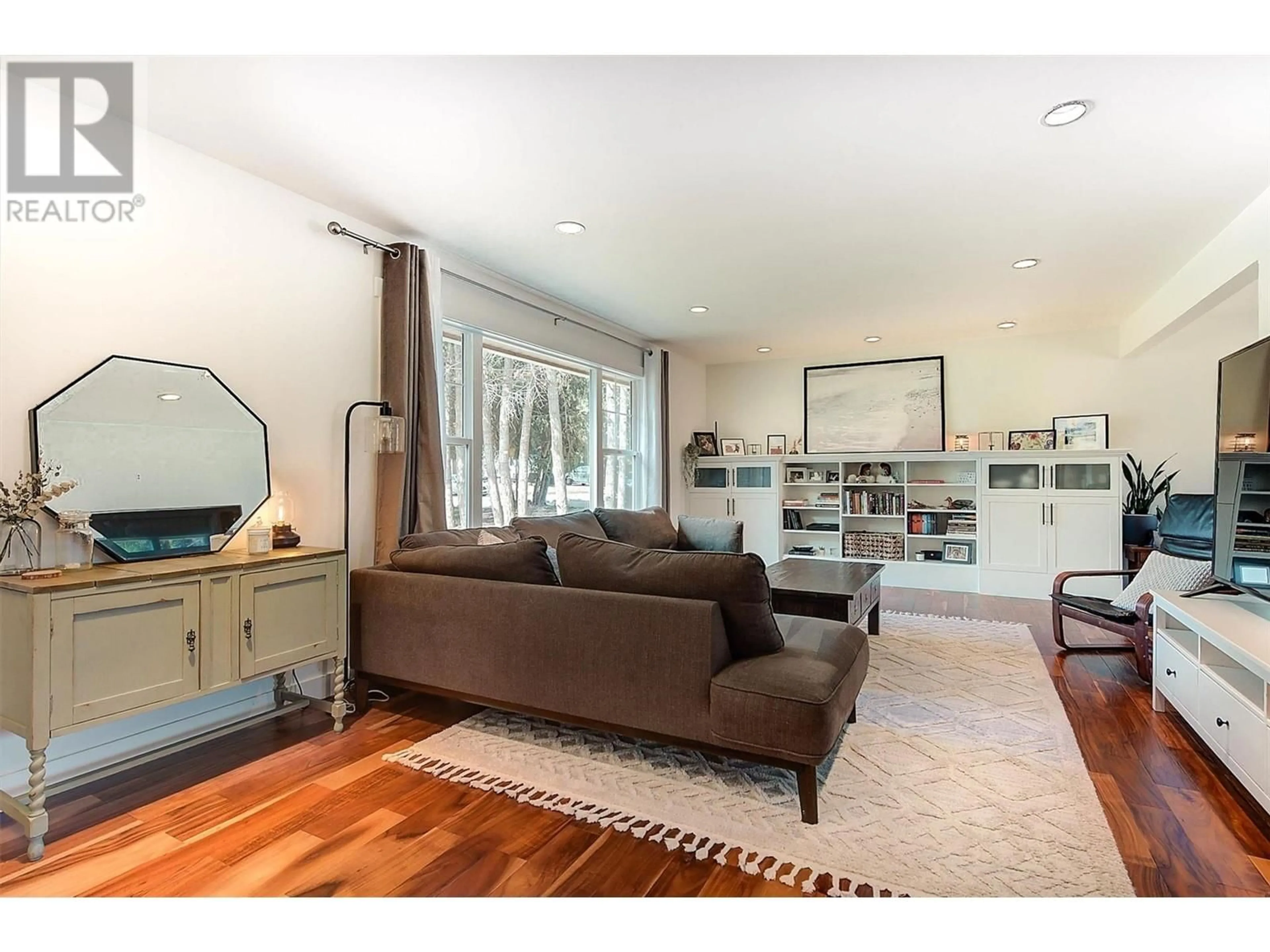 Living room with furniture, unknown for 3123 SHANNON COURT, West Kelowna British Columbia V4T1S8