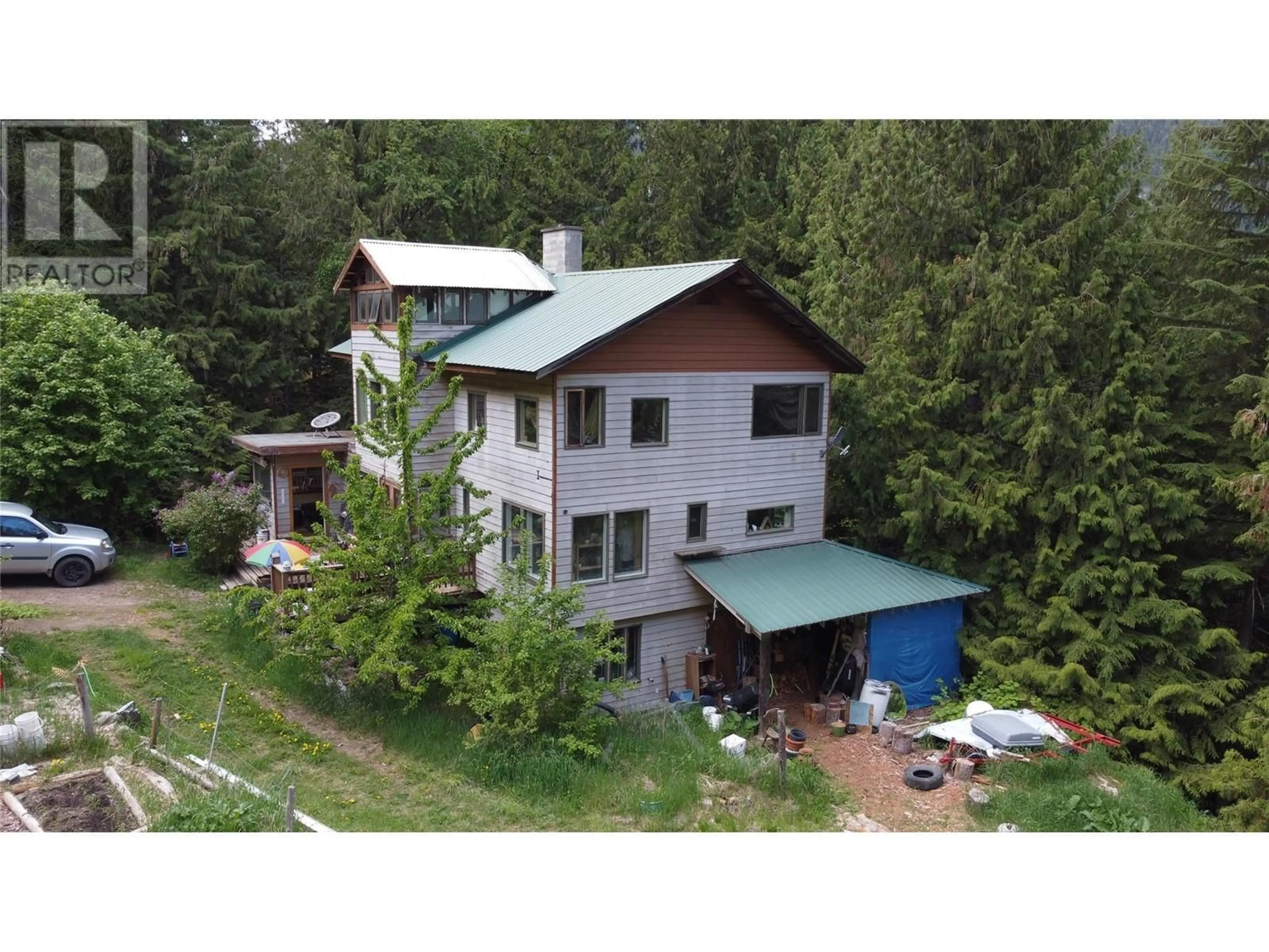 A pic from outside/outdoor area/front of a property/back of a property/a pic from drone, building for 4820 6 HIGHWAY, Winlaw British Columbia V0G2J0