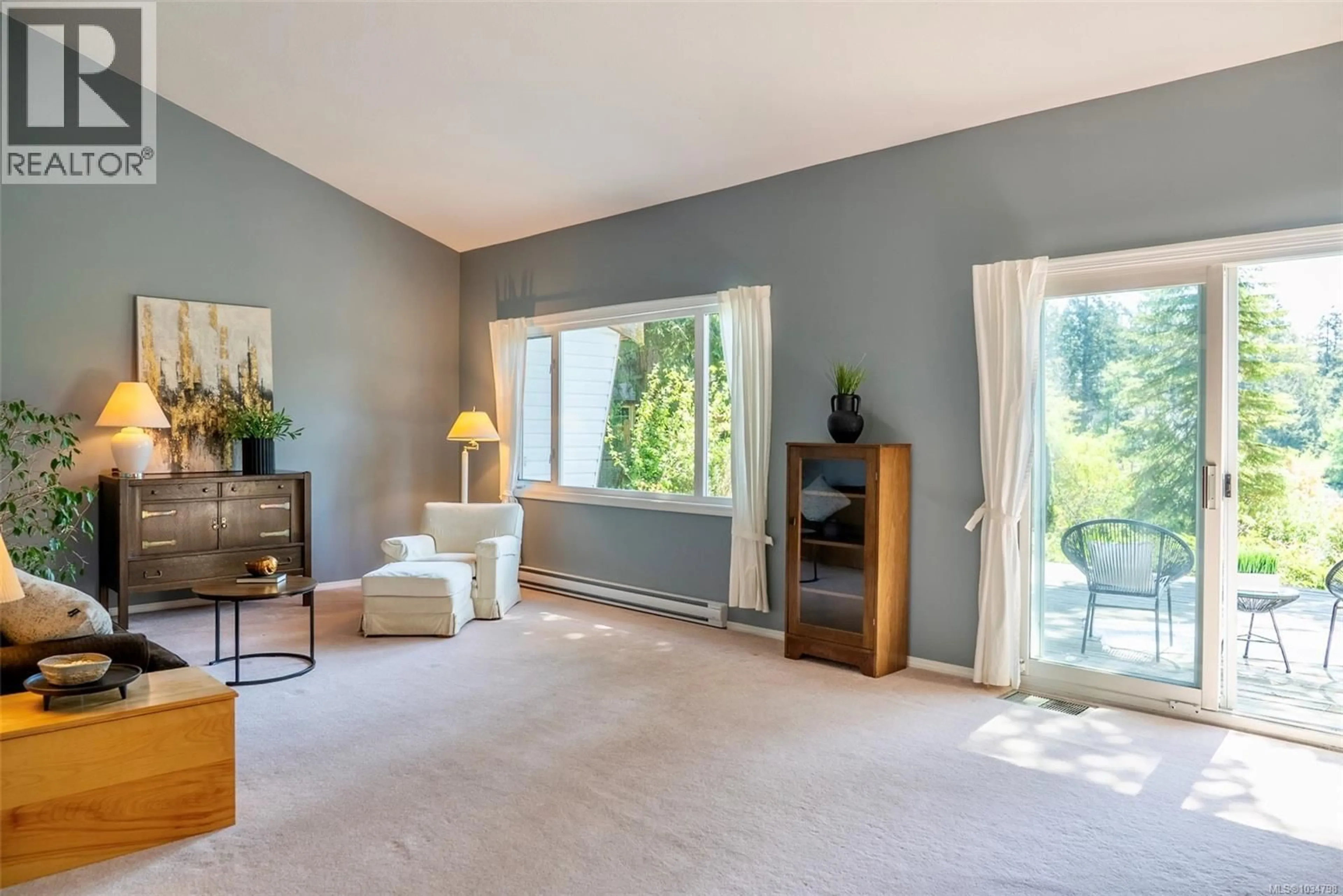 Living room with furniture, unknown for 37267 SCHOONER WAY, Pender Island British Columbia V0N2M0