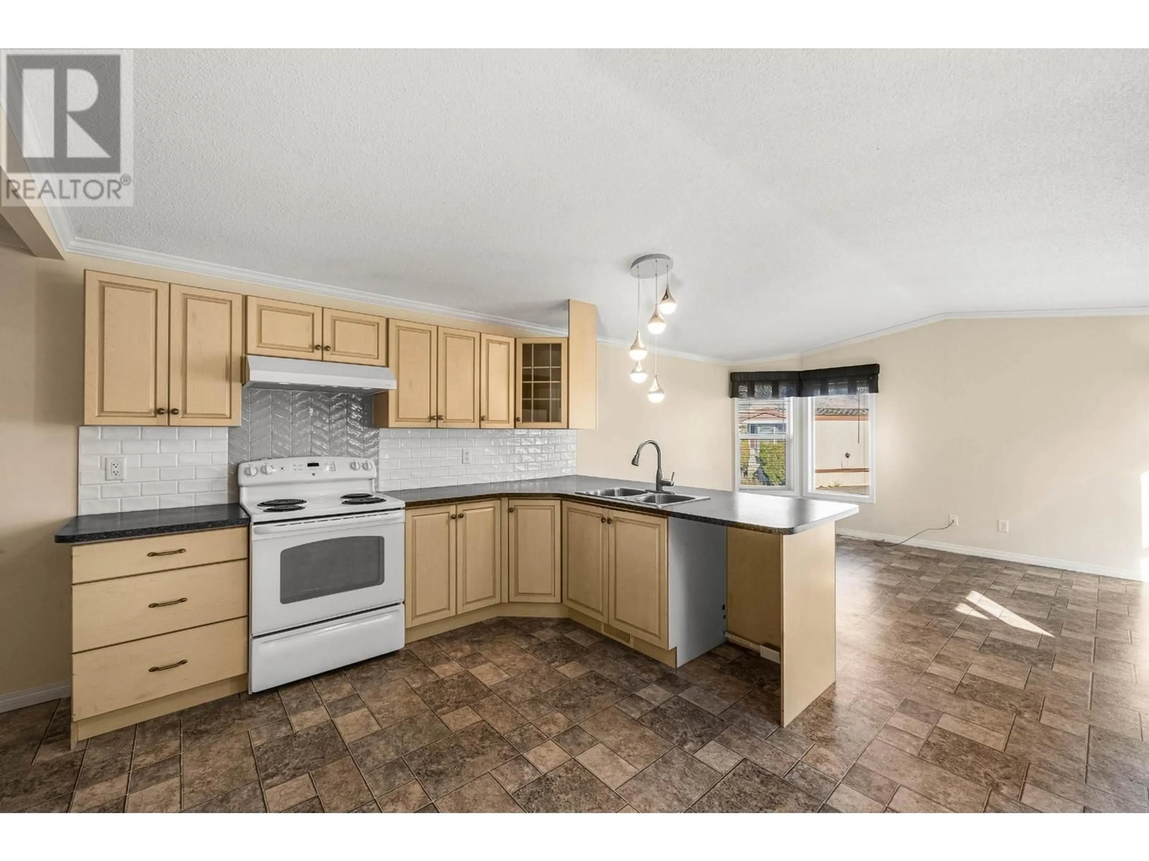 Standard kitchen, unknown for 18M - 18 MARS DRIVE, Kamloops British Columbia V2B1B4