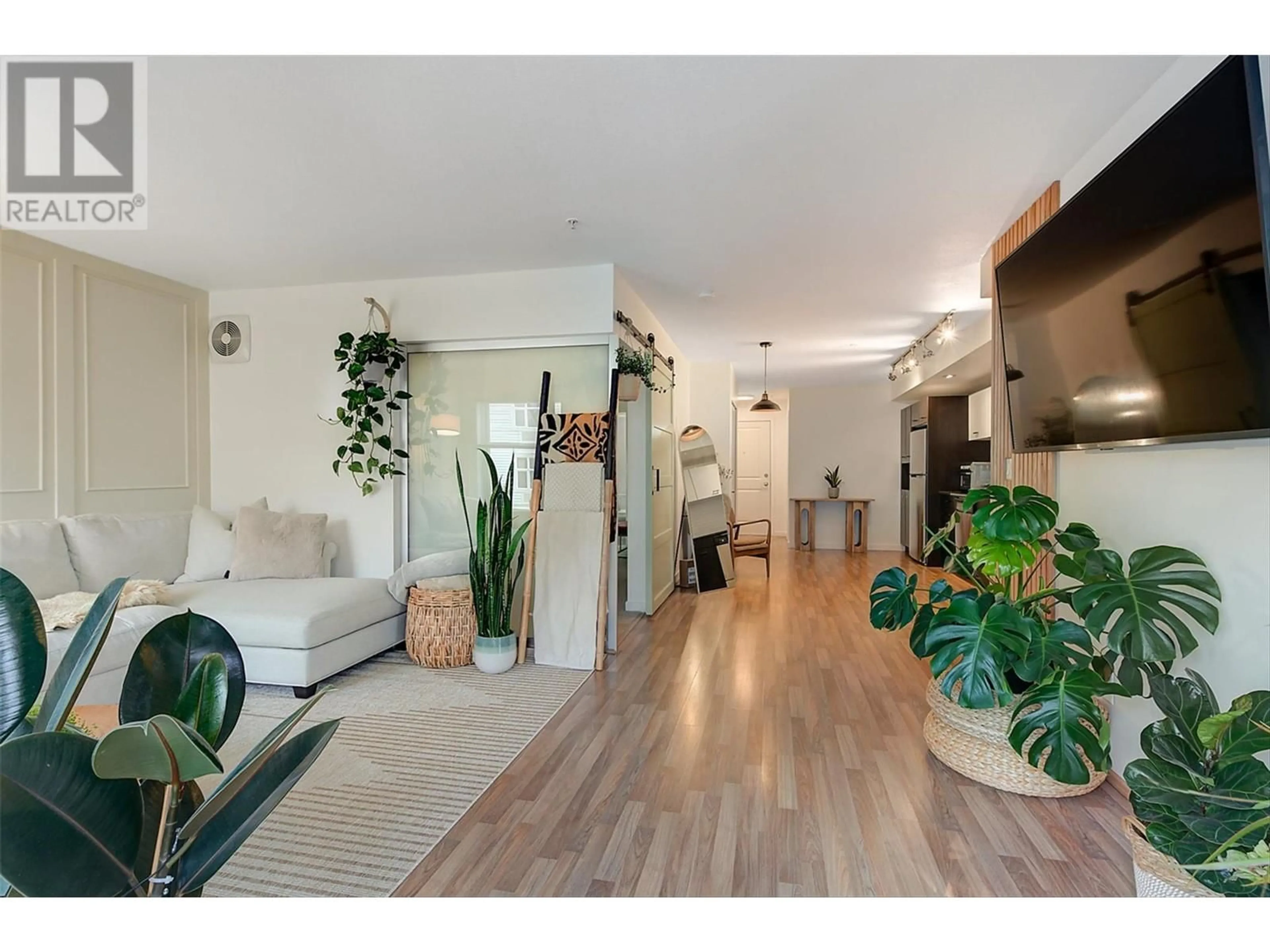 Unknown for 304 - 547 YATES ROAD, Kelowna British Columbia V1V2T9